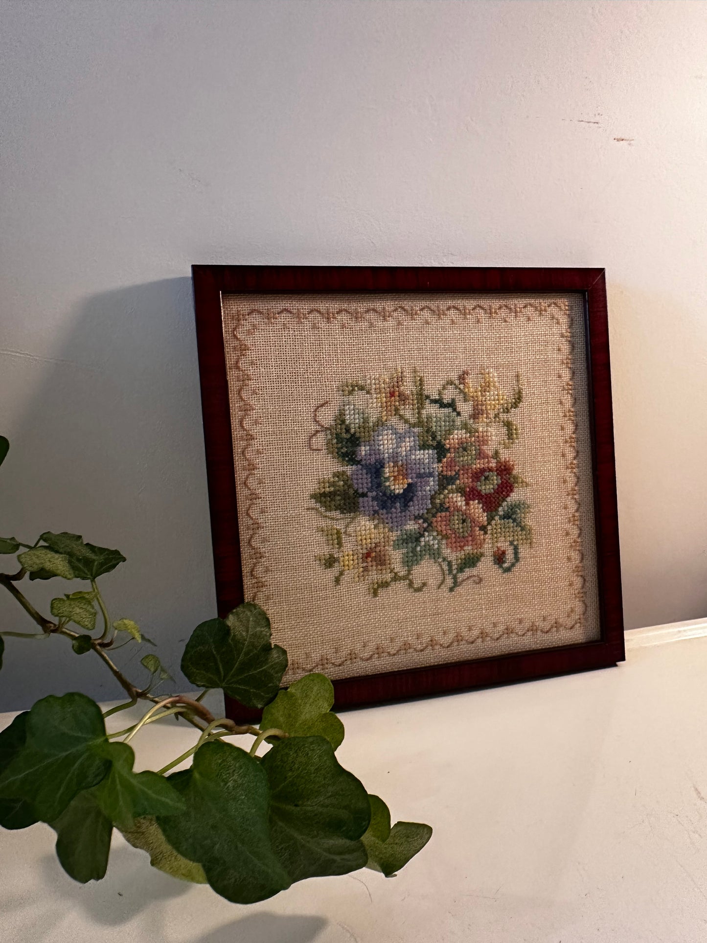 Vintage borduurwerkje in lijstje