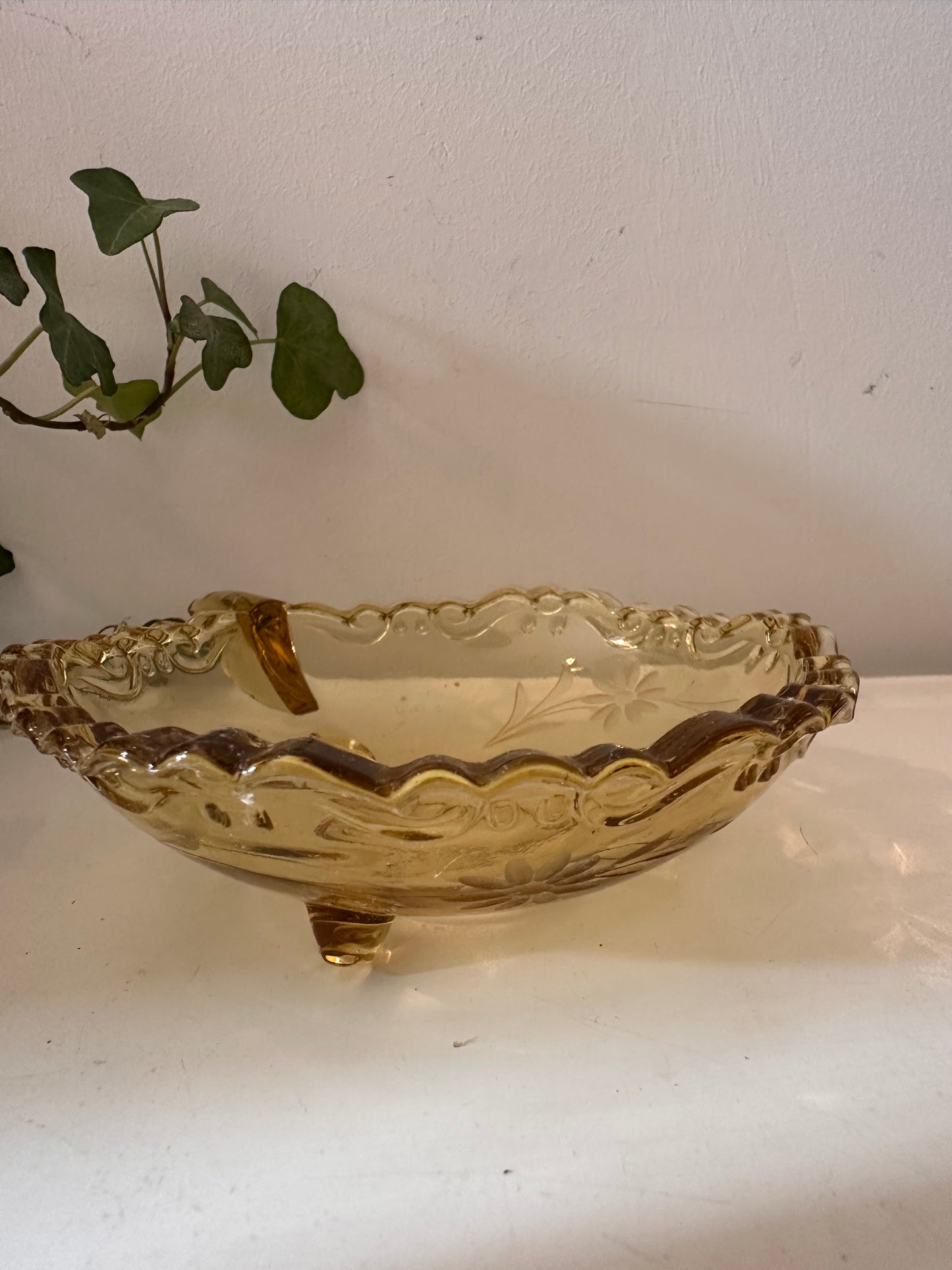 Persglazen schaaltje op pootjes