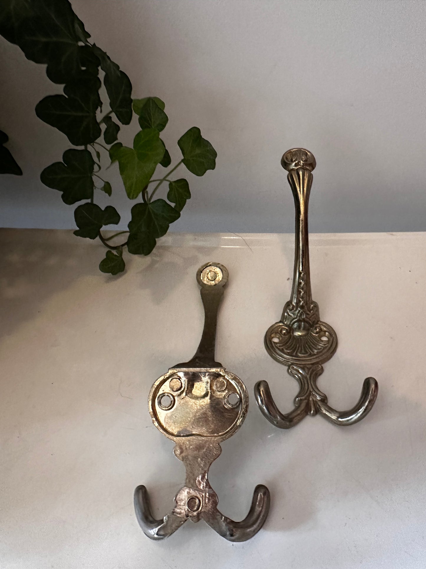 Set van twee messing wandhaken