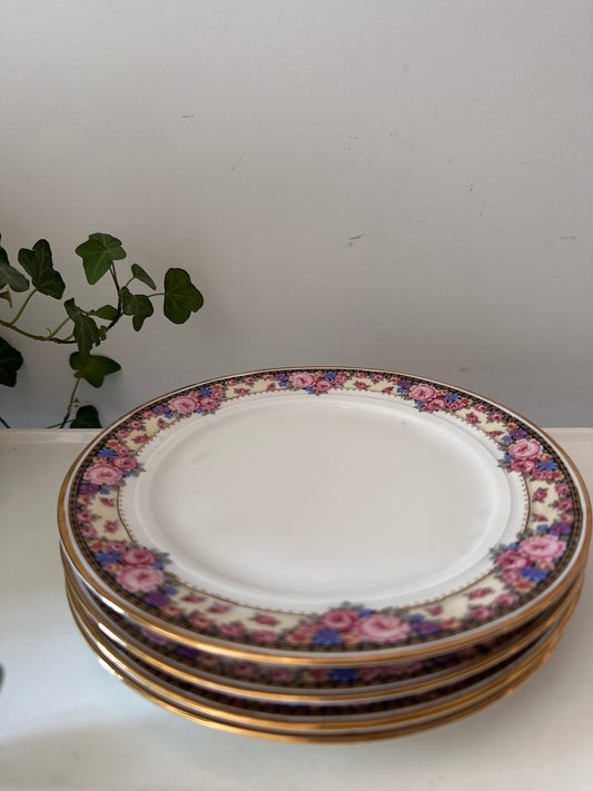 Set van 4 porseleinen gebaksbordjes