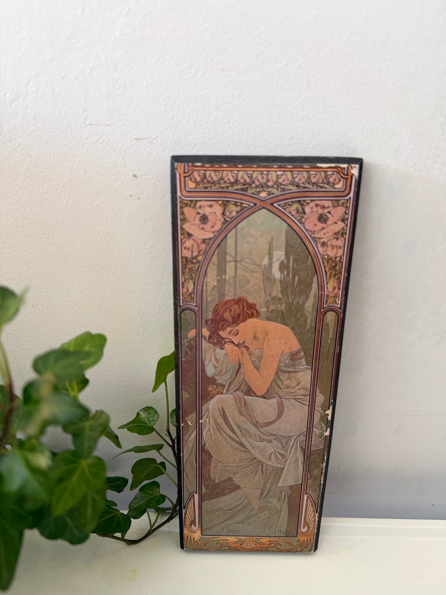 Art Nouveau prentje op houten lijstje