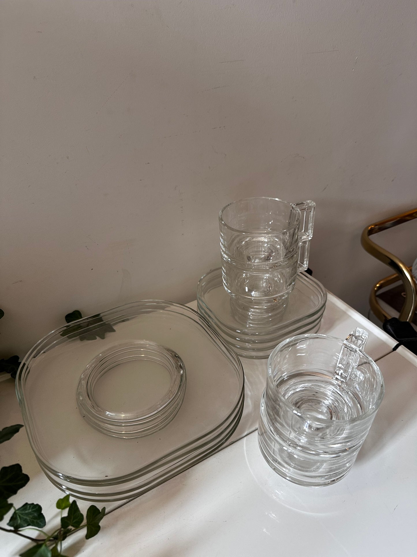 Italiaans design ontbijt set 4 borden en 4 kop en schotels