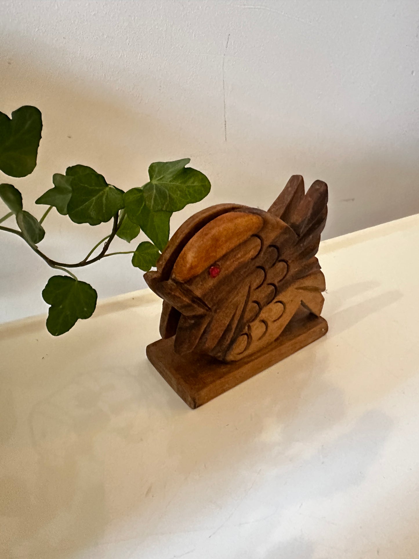 Houten brievenhouder