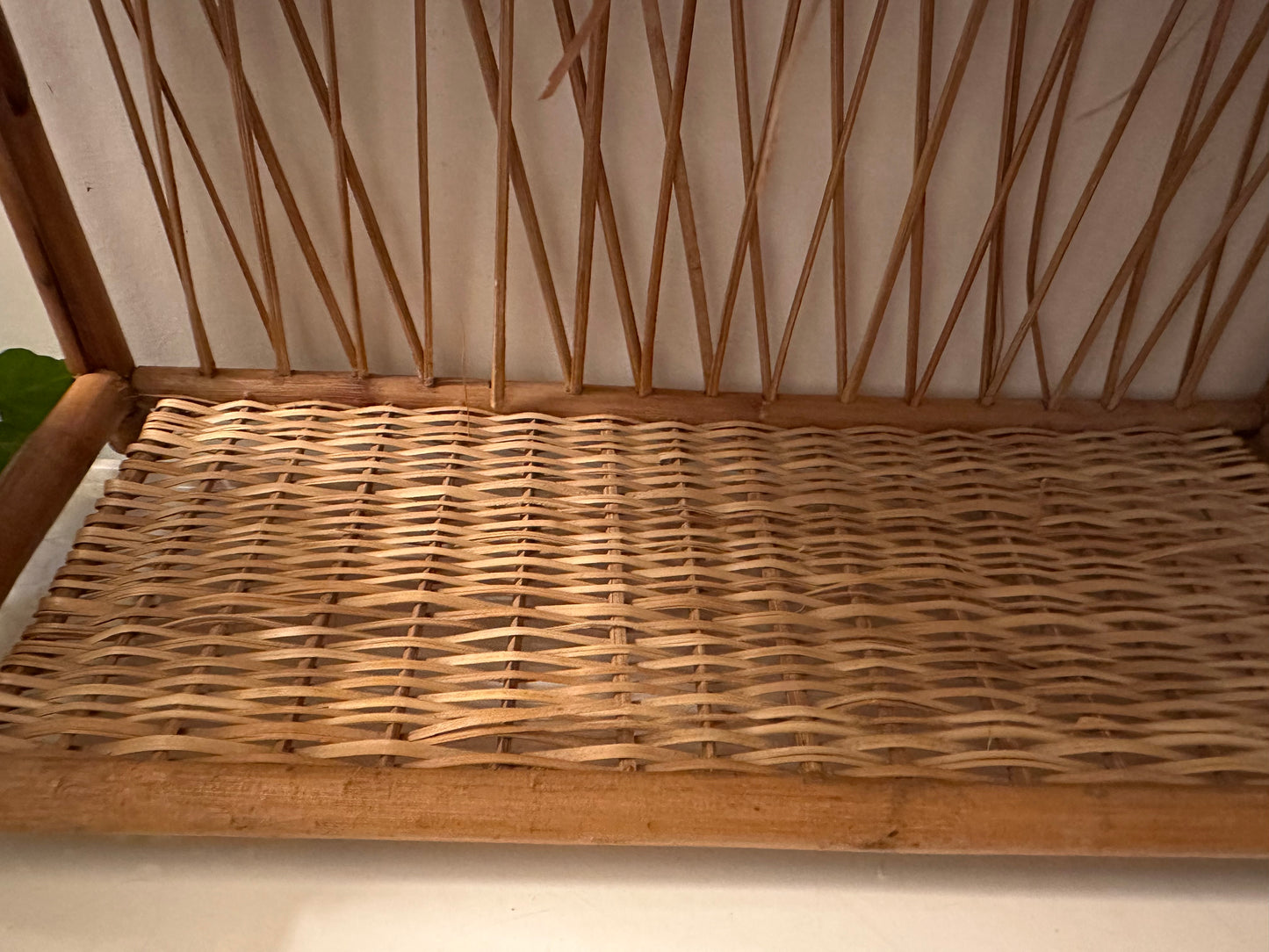 Rotan wandrek met 3 legplanken