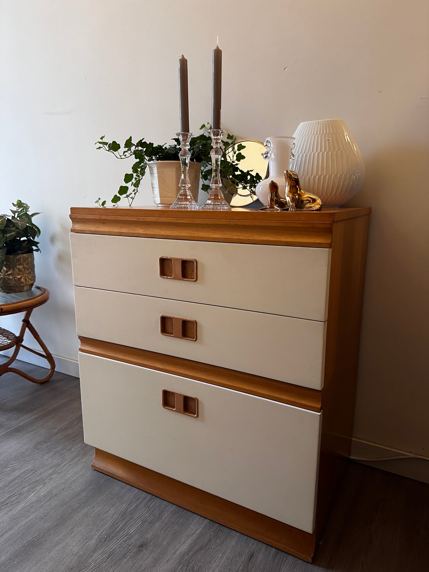 Deens design ladekastje