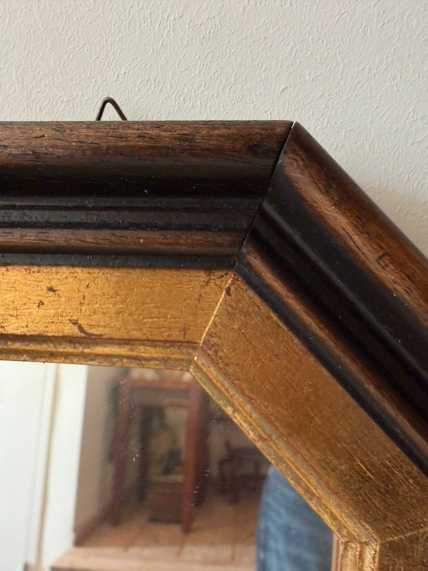 Wandspiegel met acht kantige houten frame
