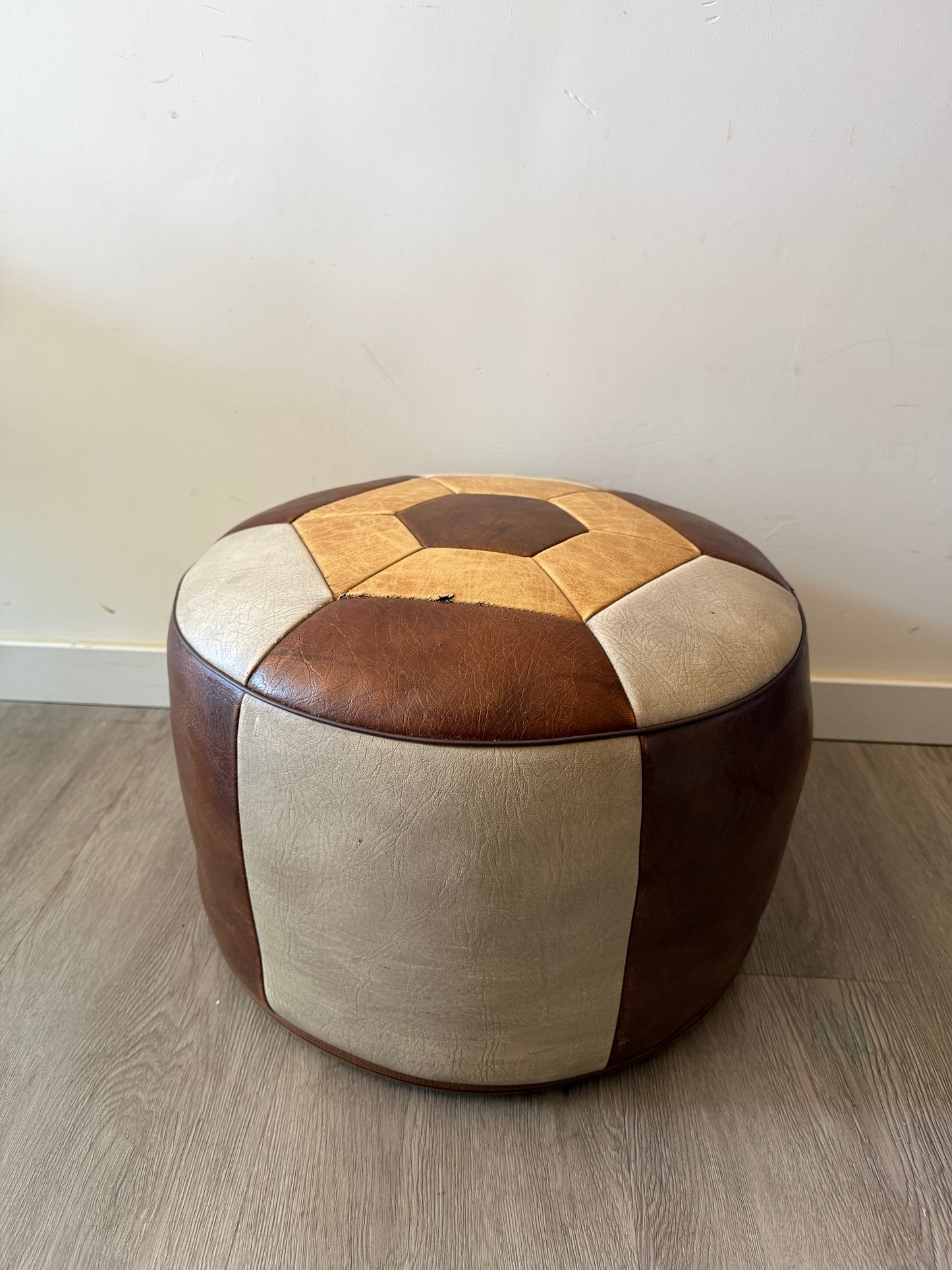 Vintage patchwork poef