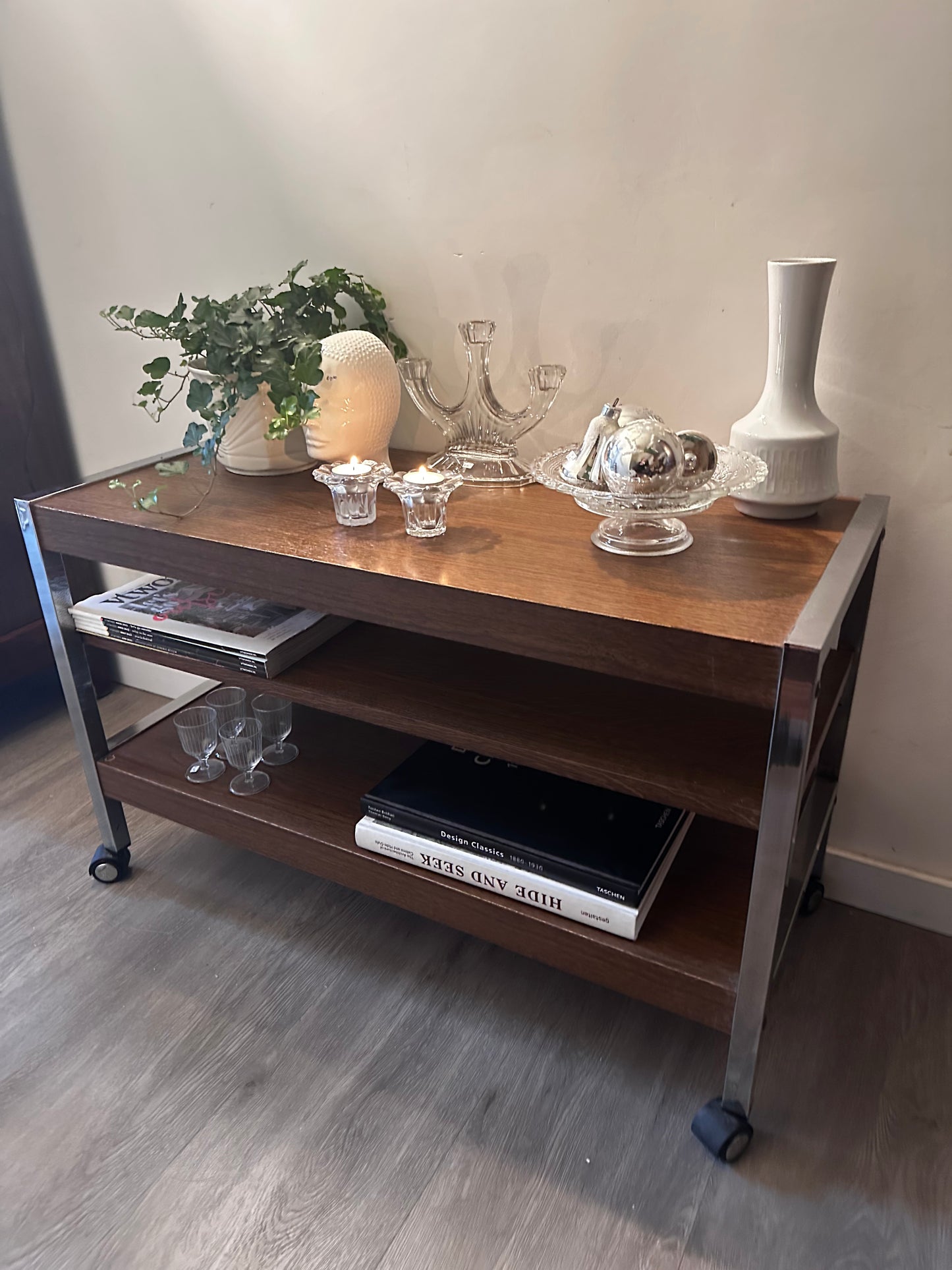 Jaren 70 vintage bijzettafel serveerwagen