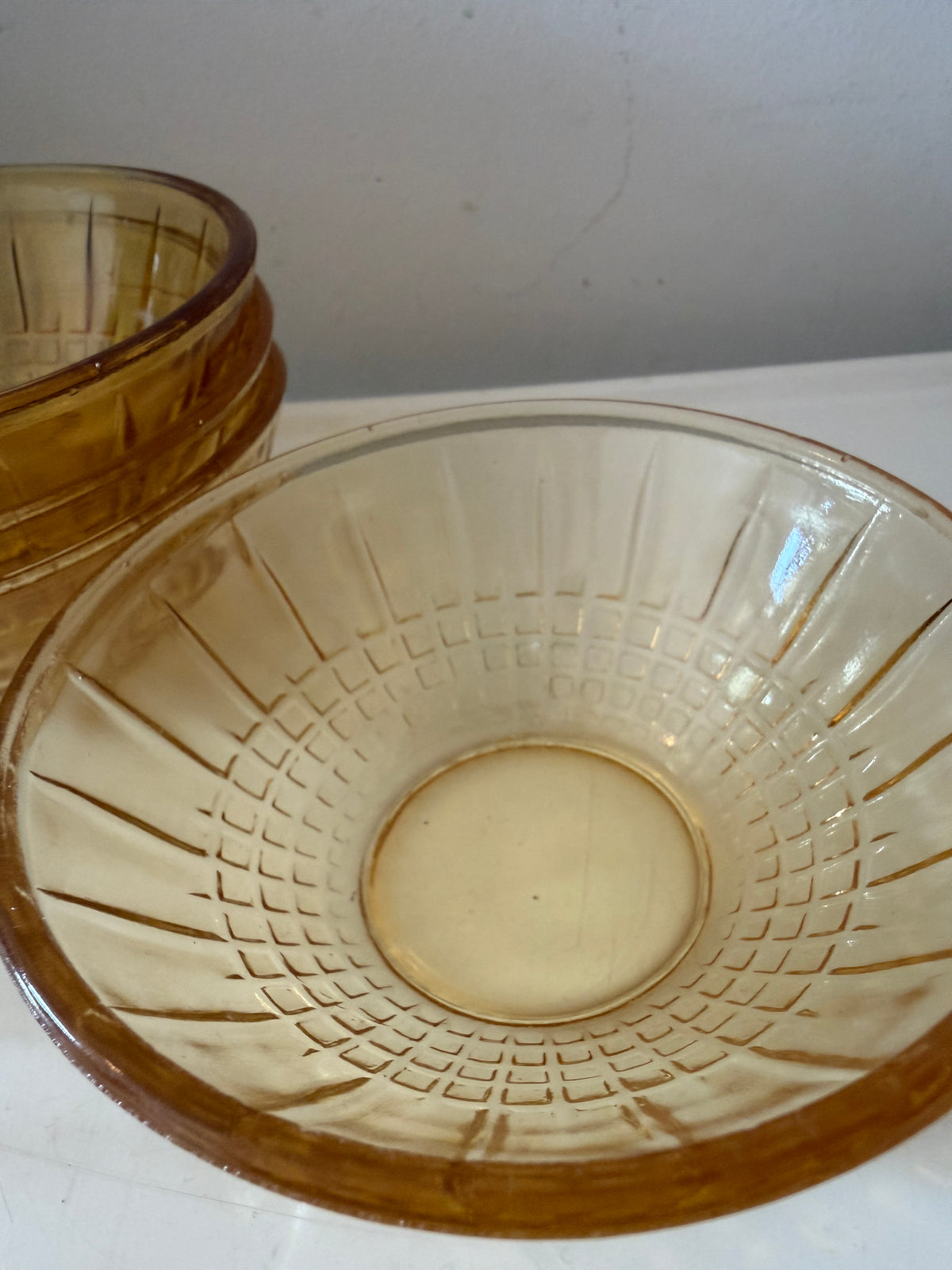Set van 4 Amberkleurige schaaltjes