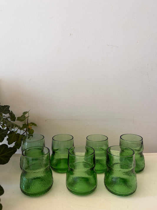 Set van 7 Amaro Averna smaragdgroene glazen