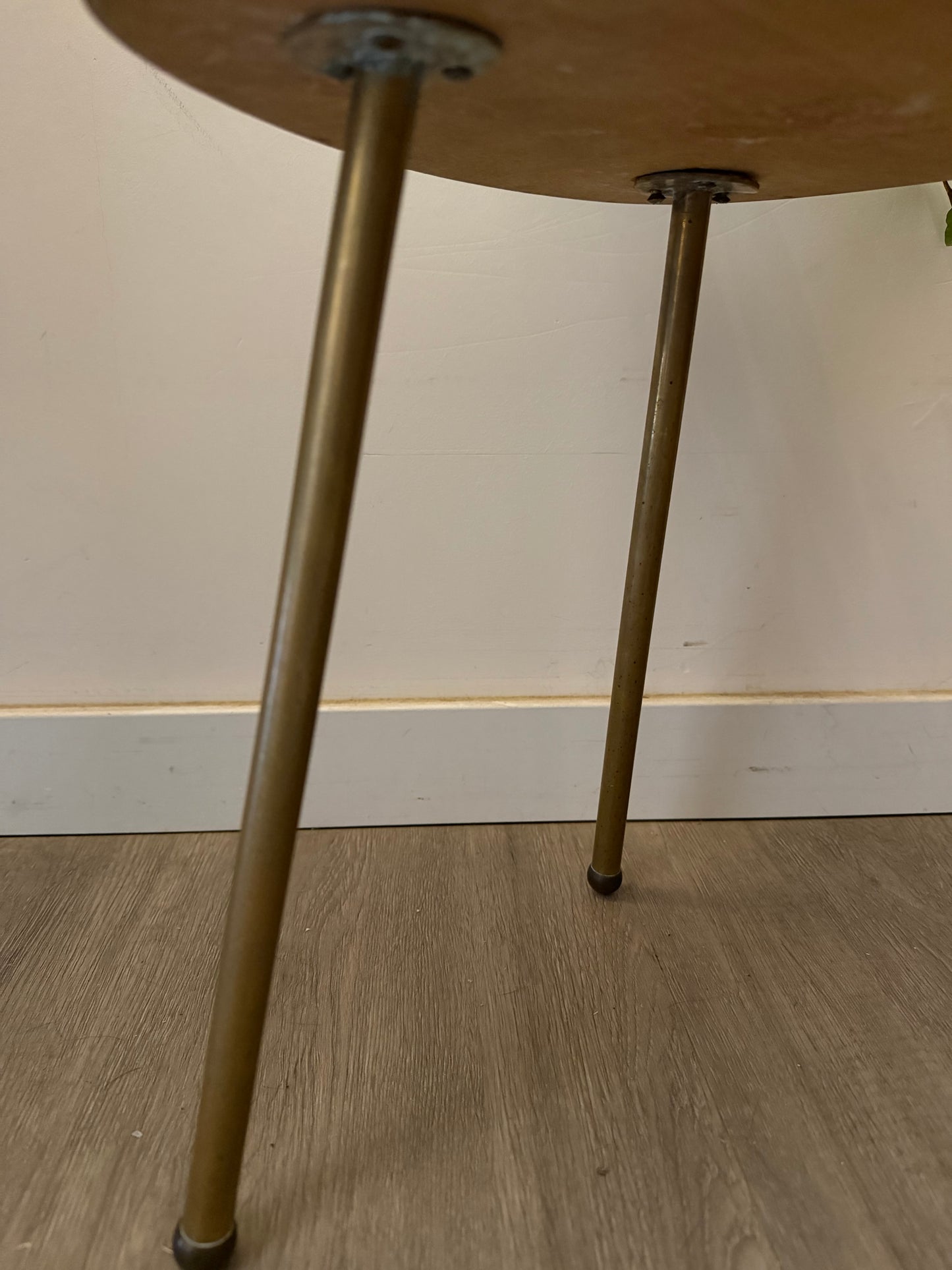 Jaren 50/60 bijzettafel formica