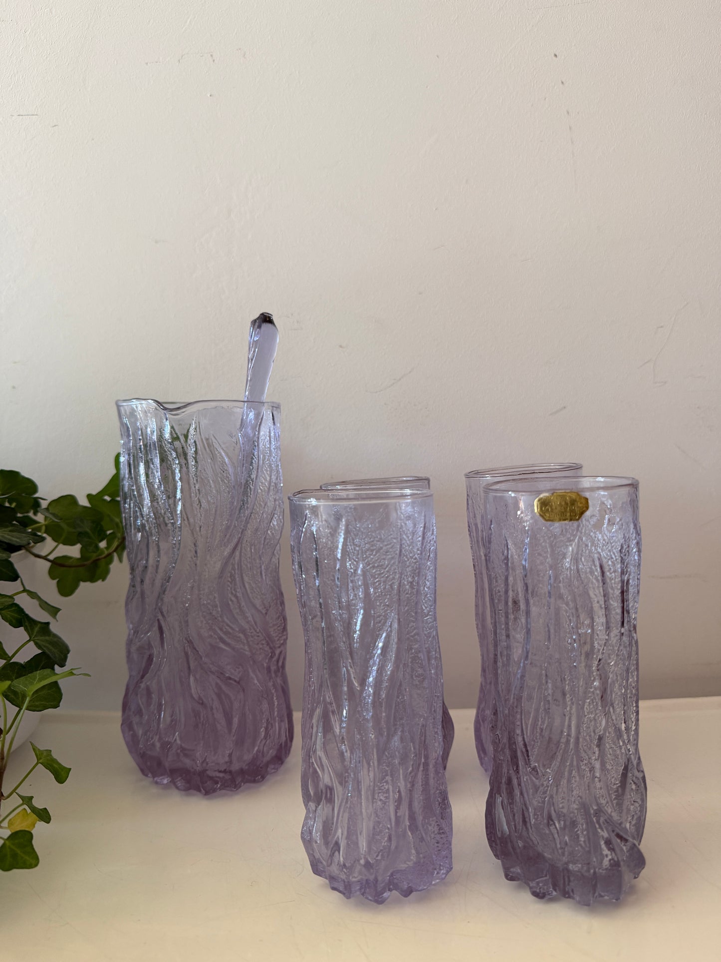 Jaren 70 Neodymium kristallen drinkwater