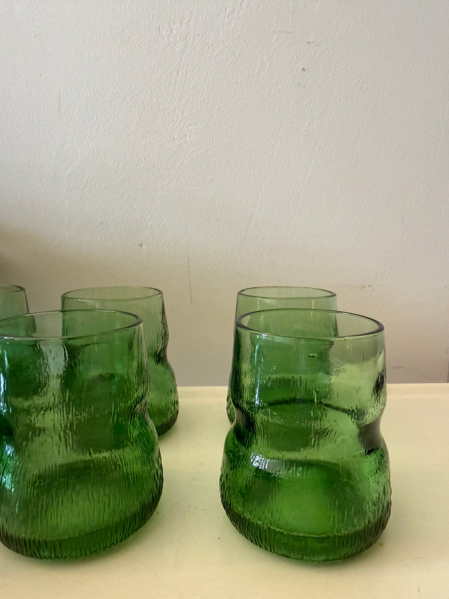 Set van 6 Amaro Averna smaragd groene glazen