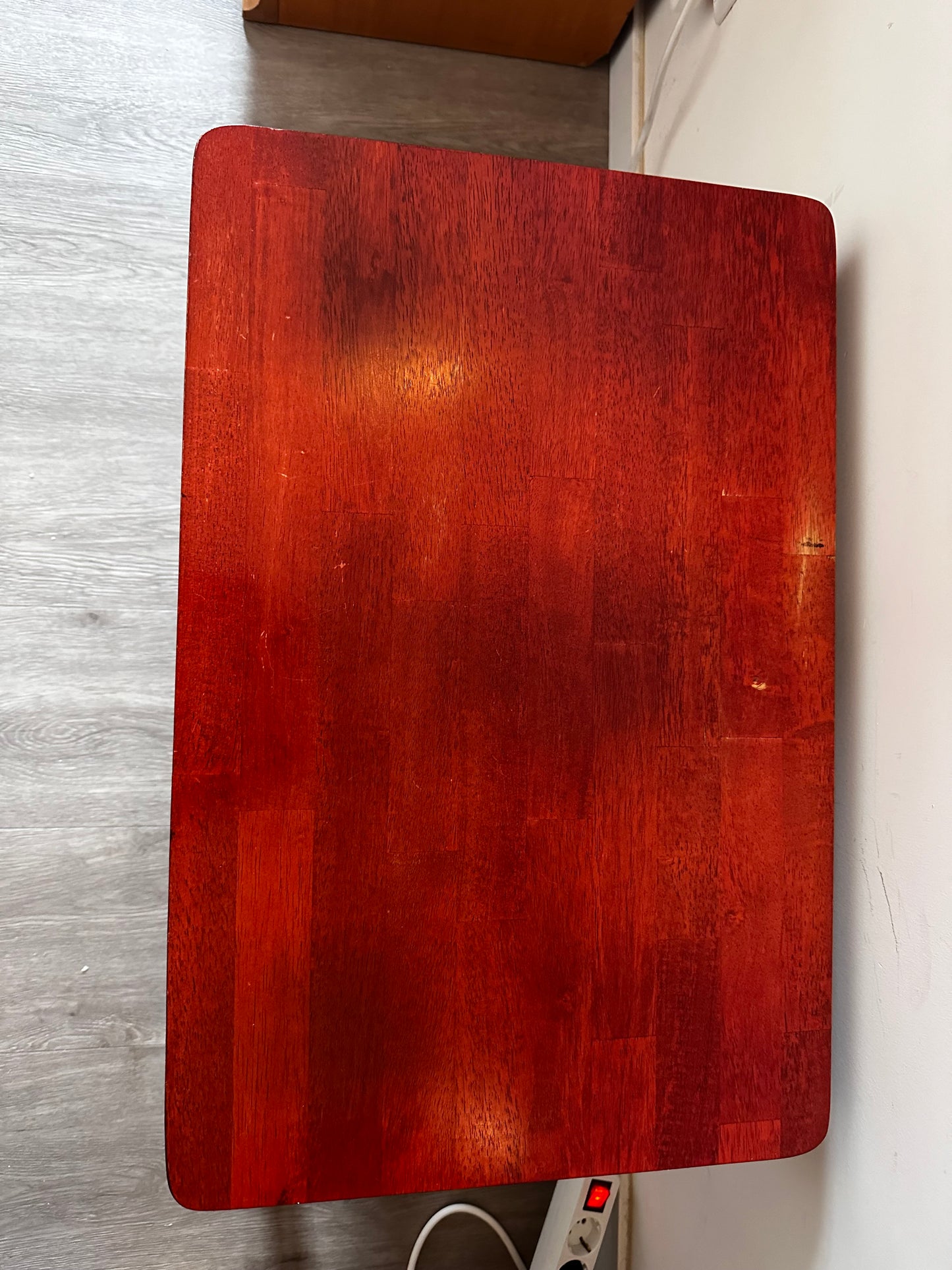 Deens Design bijzettafeltje