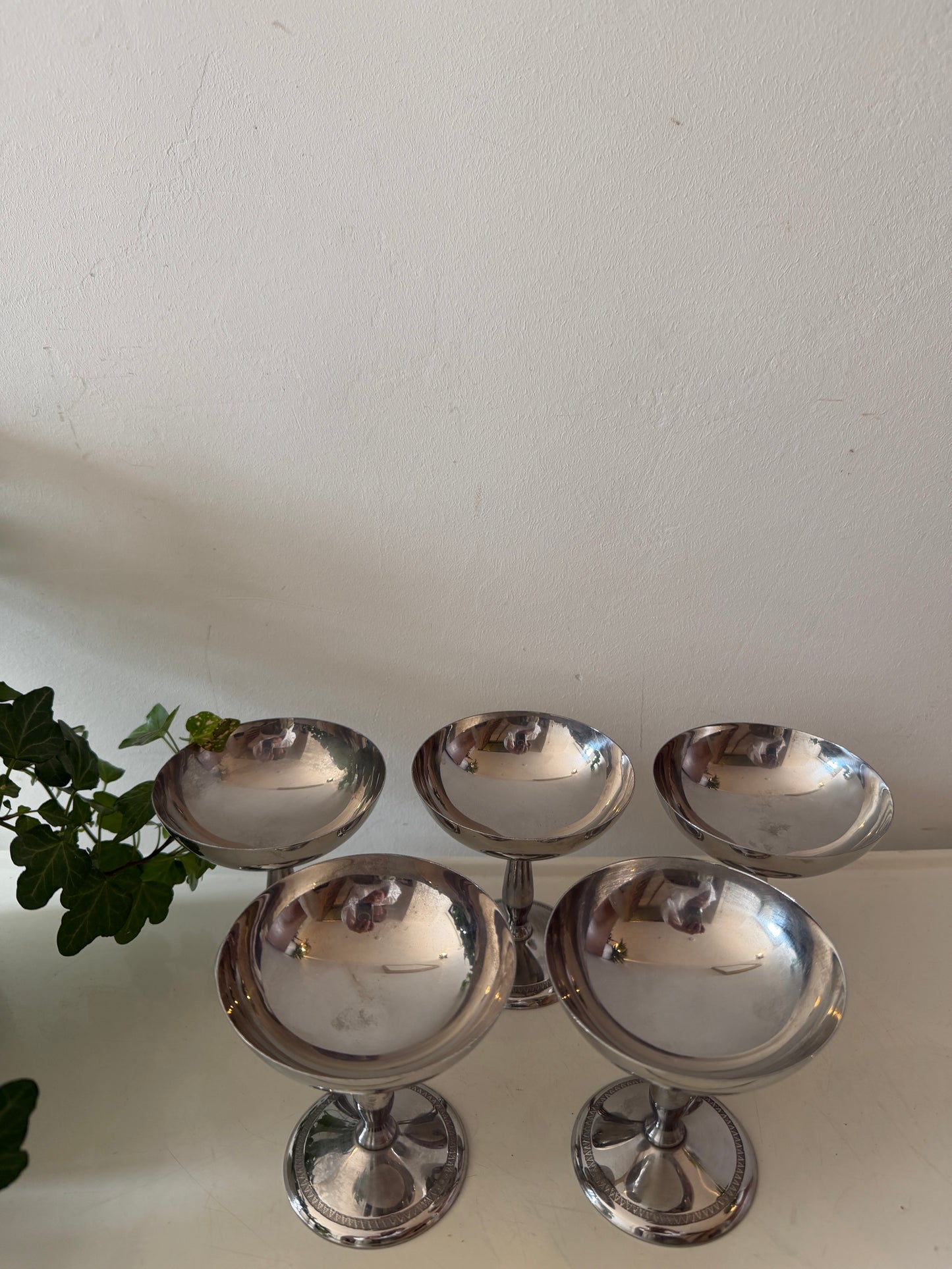 Set van 5 chrome vintage coupes