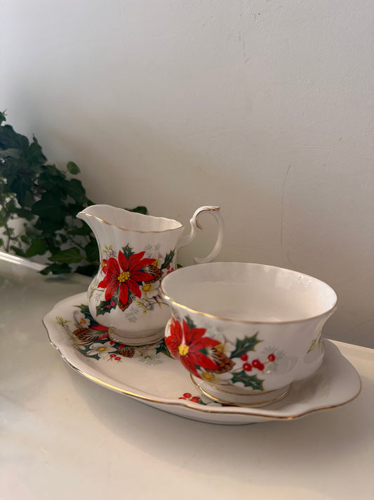 Royal Albert melk en suiker setje kerstthema