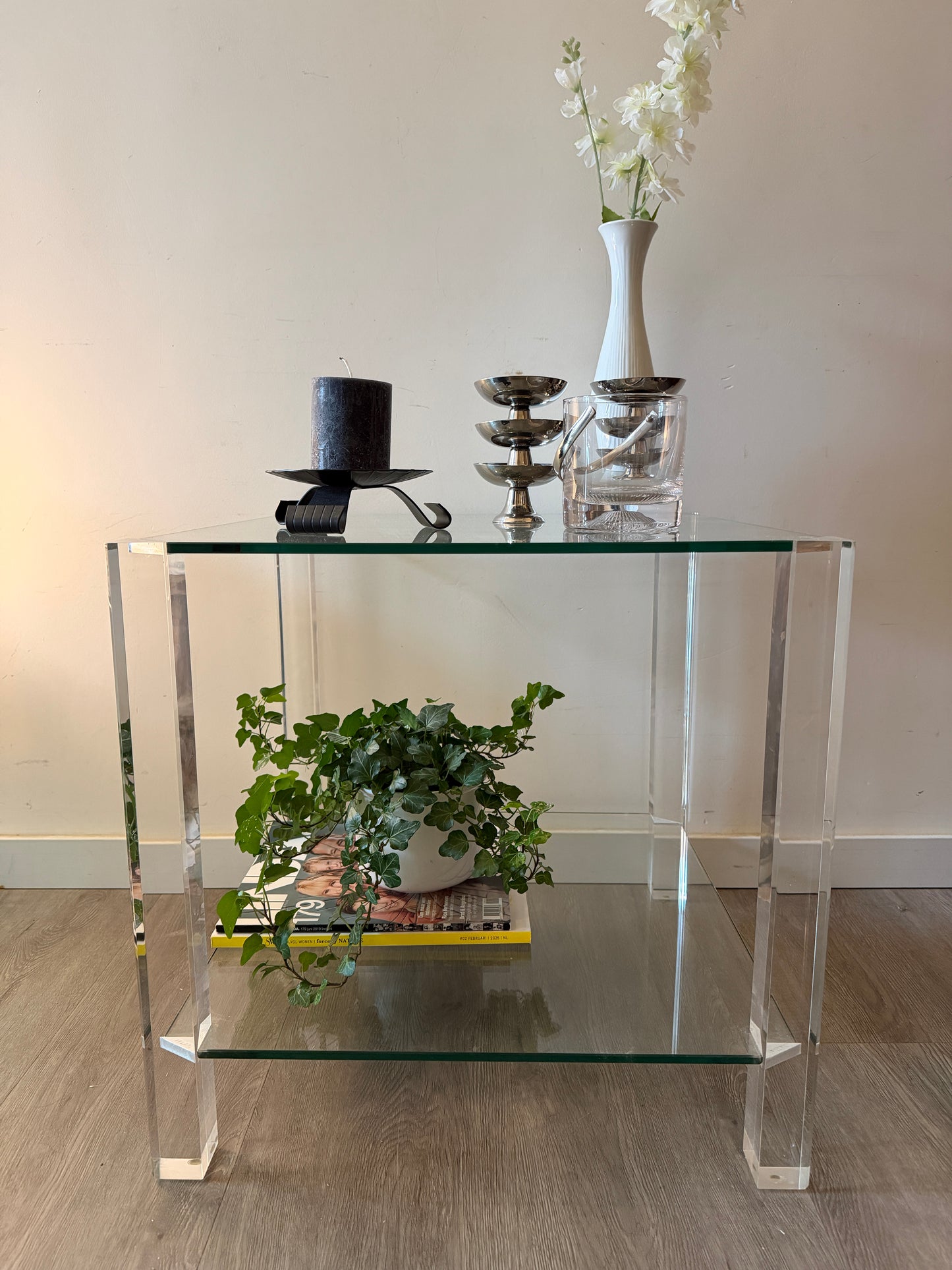 Lucite bijzettafel