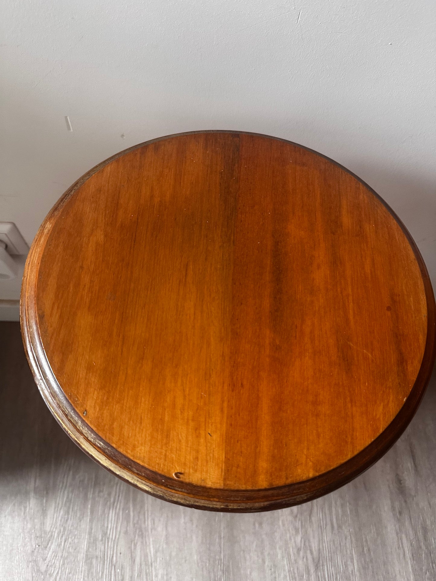 Vintage houten plantentafeltje