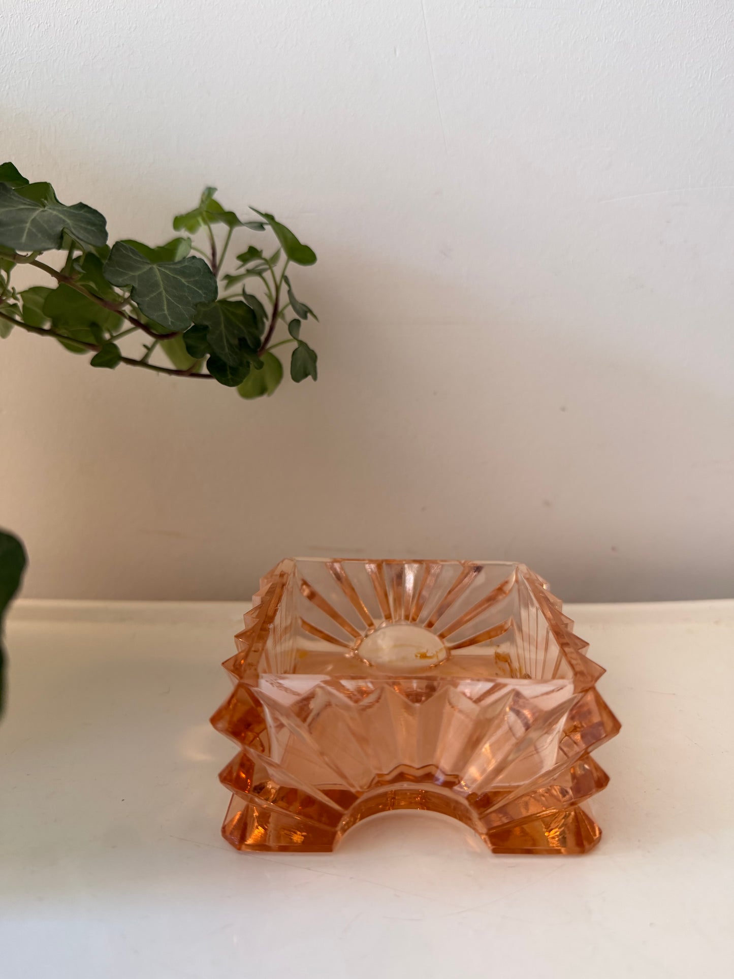 Persglazen bewaarbakje art deco
