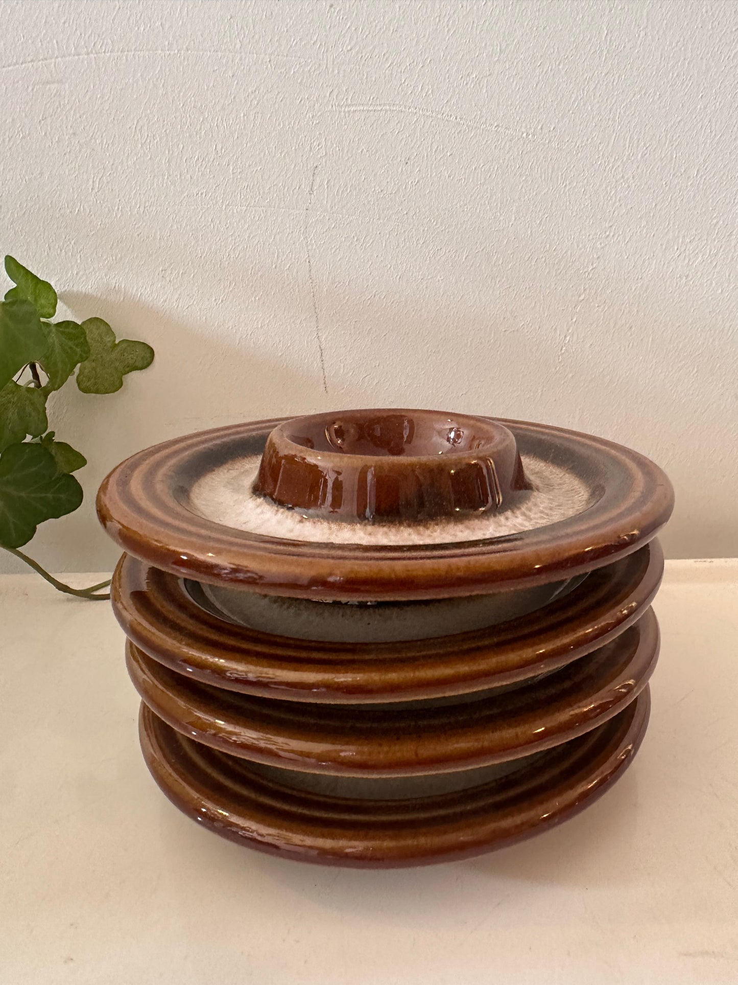 Jaren 70 eierdopjes keramiek