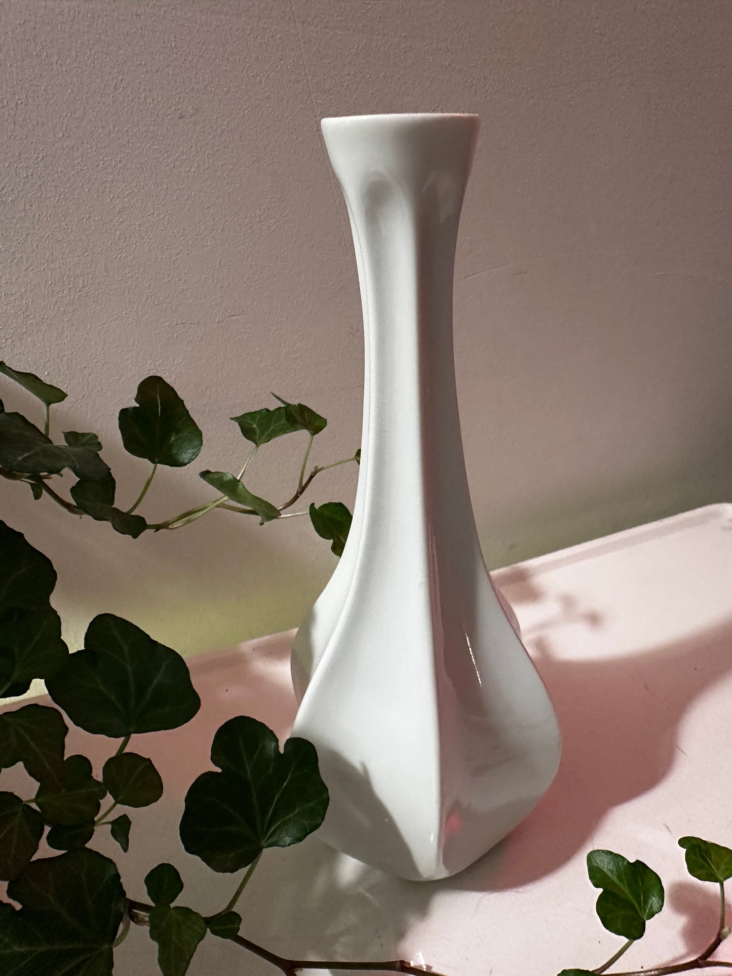 Porseleinen wit vaasje Gerold Bavaria