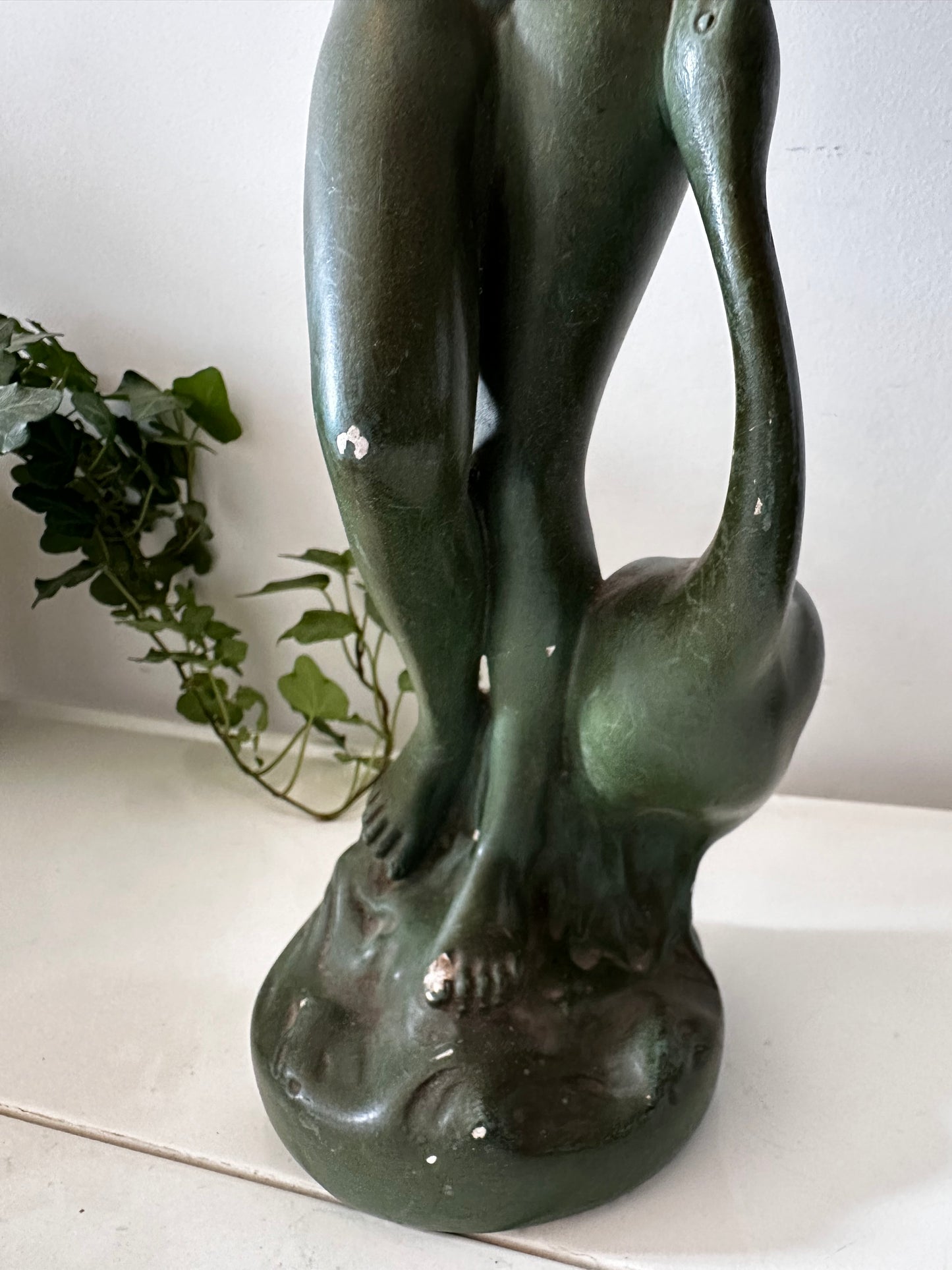 Art Deco Beeldje vrouw met zwaan vintage