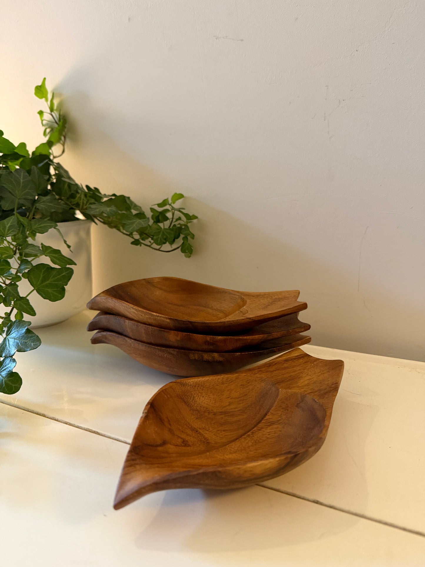 Set van 4 teakhouten schaaltjes