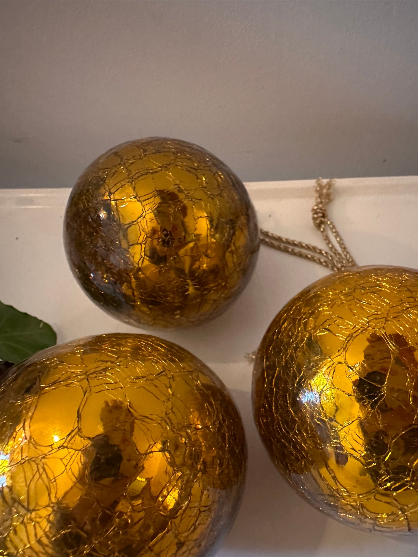 Set van 3 goudkleurige kerstballen