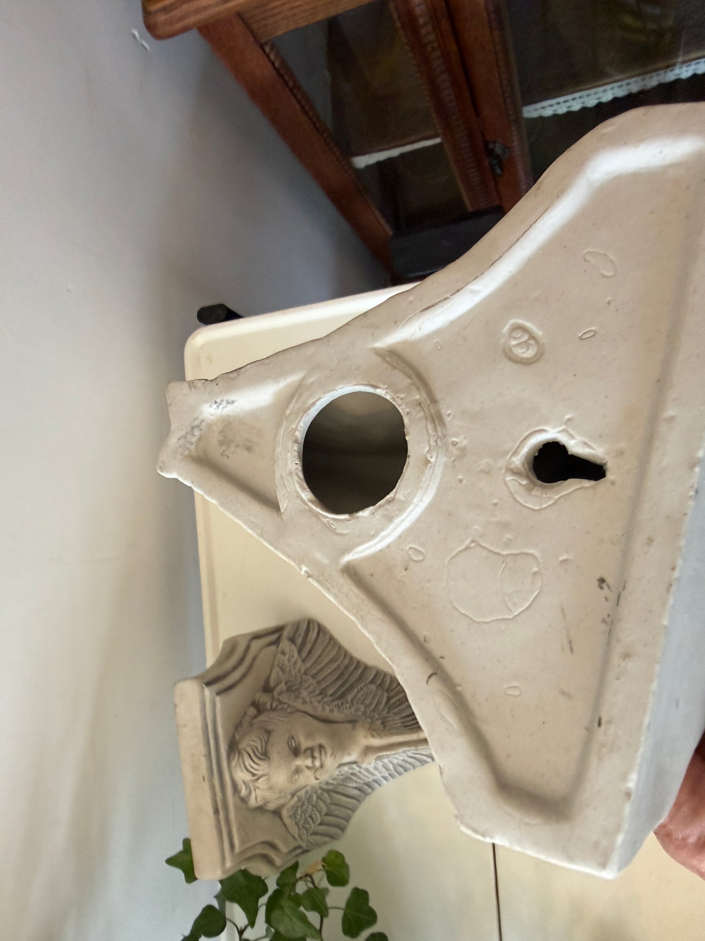 Set van wandconsoles met engelen