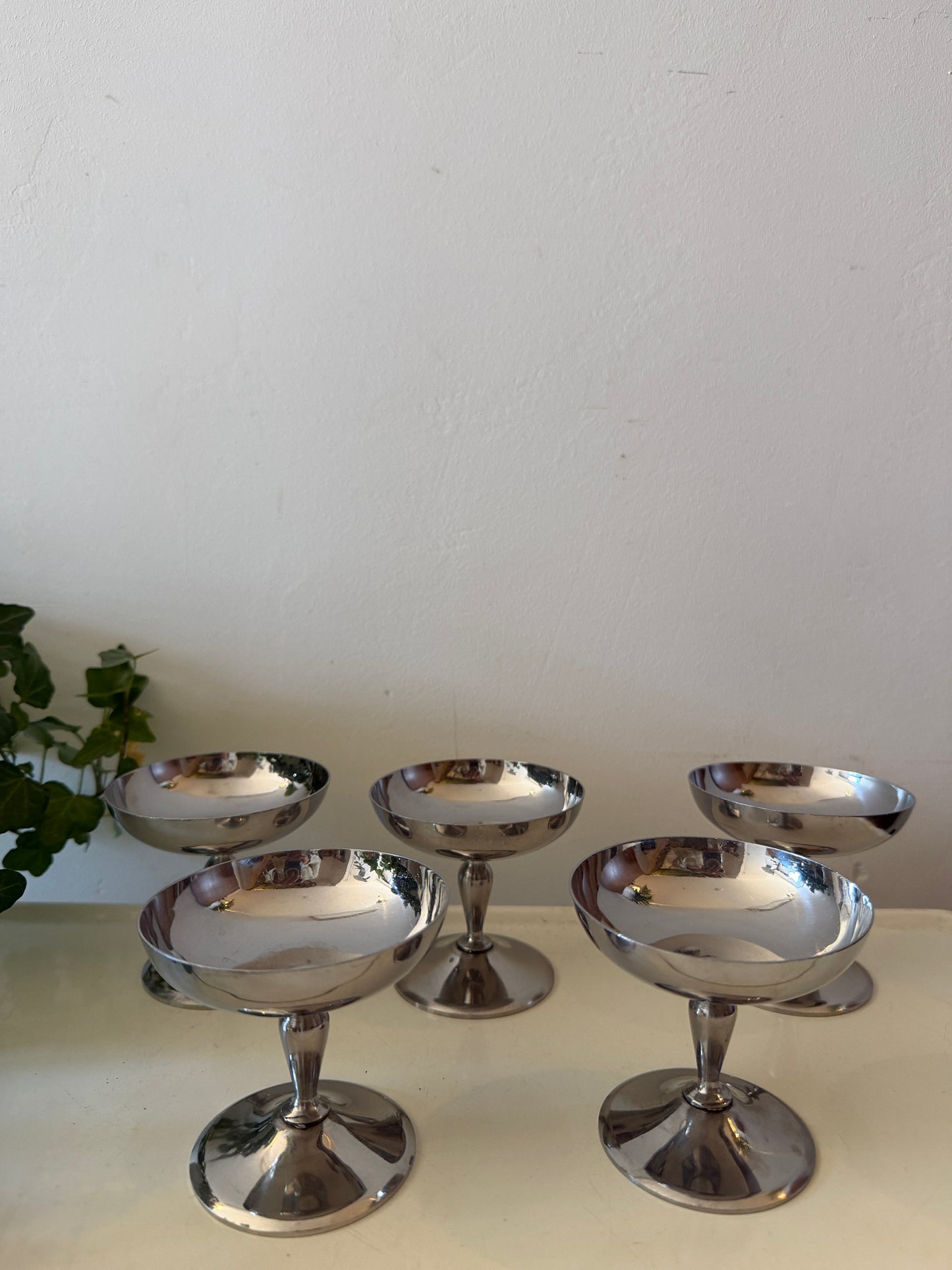 Set van 5 Chrome coupes vintage