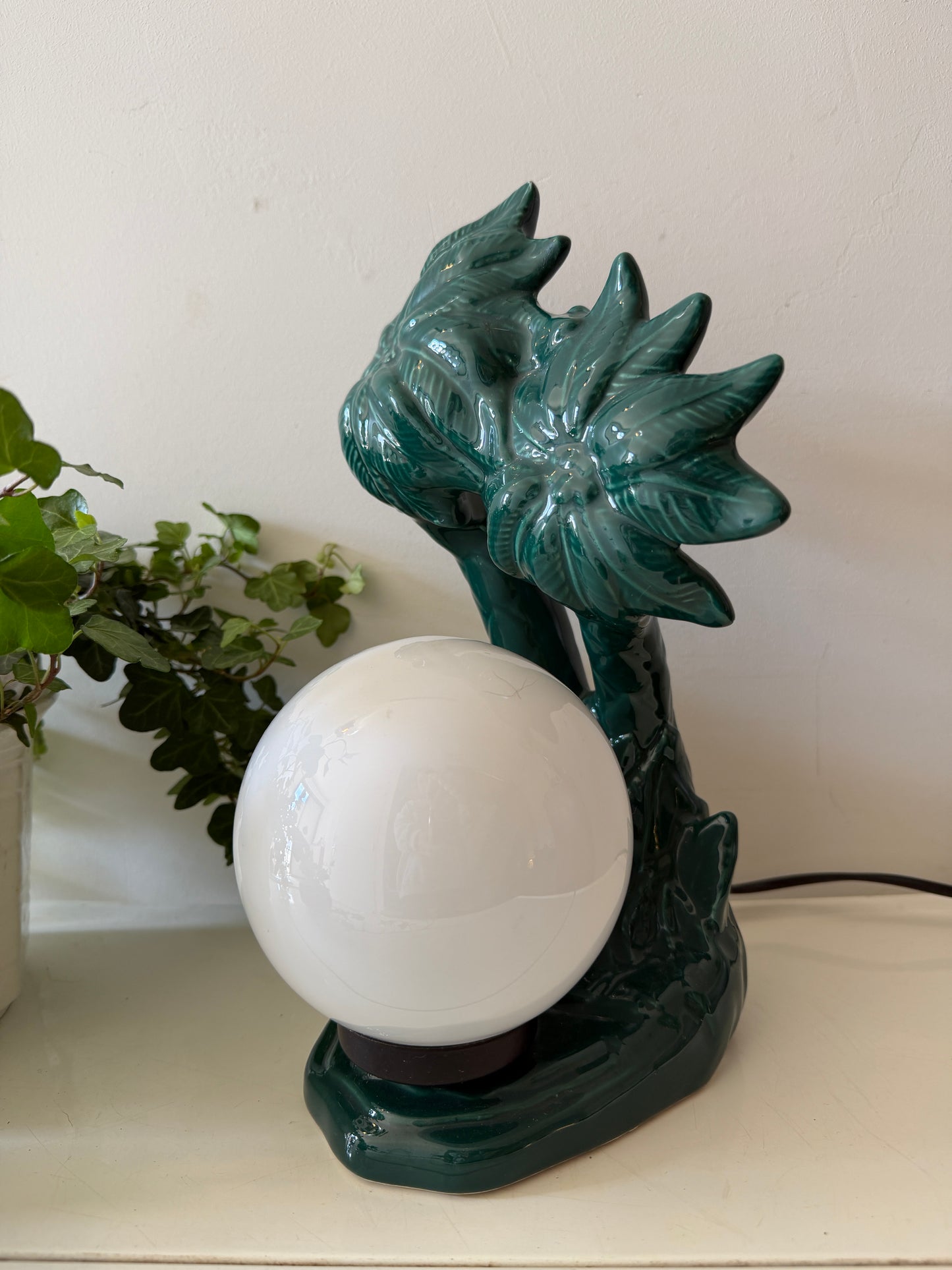 Vintage palmbomen lamp met glazen bol