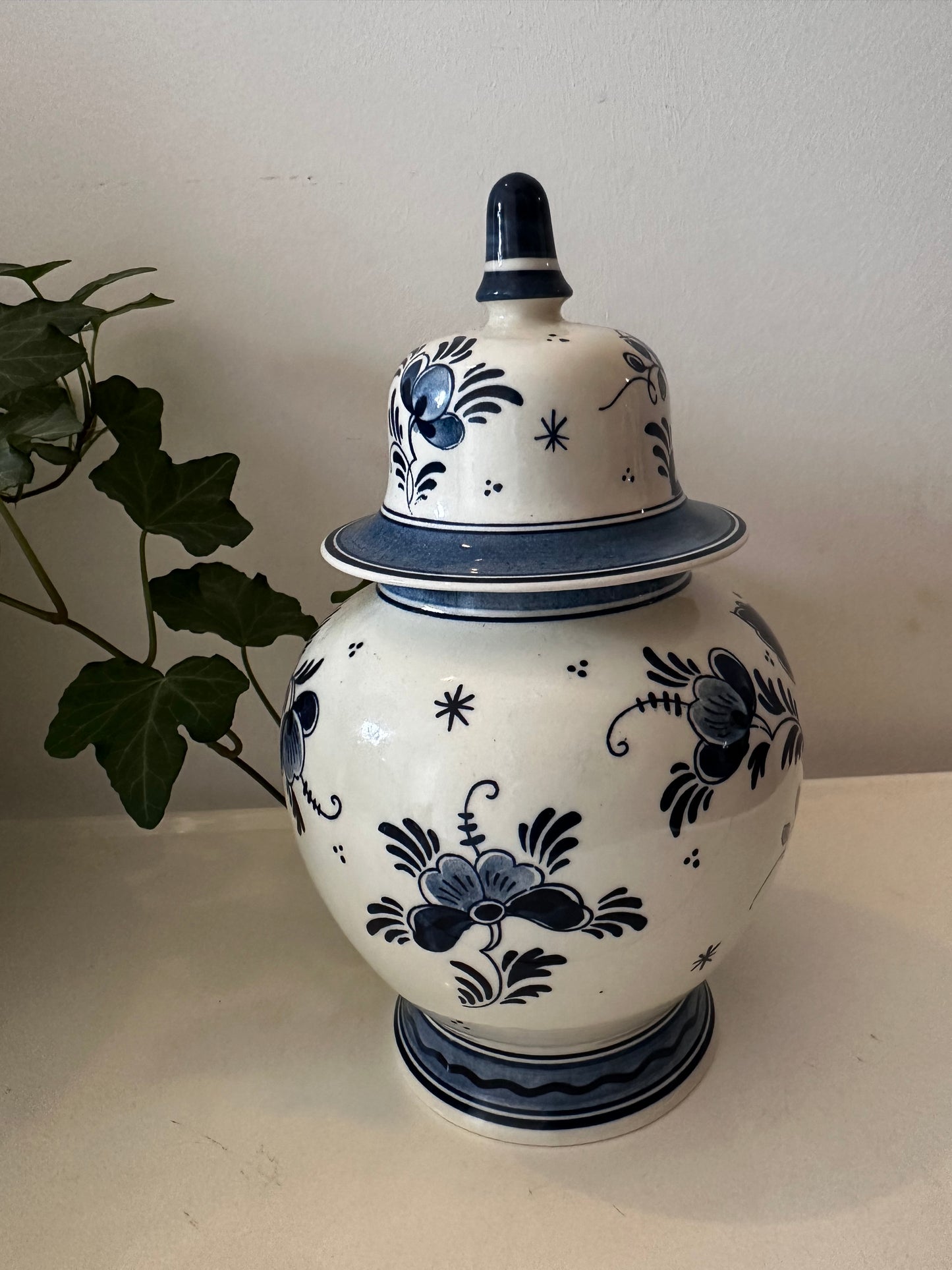 Goedewaagen dekselvaas delfts blauw vintage