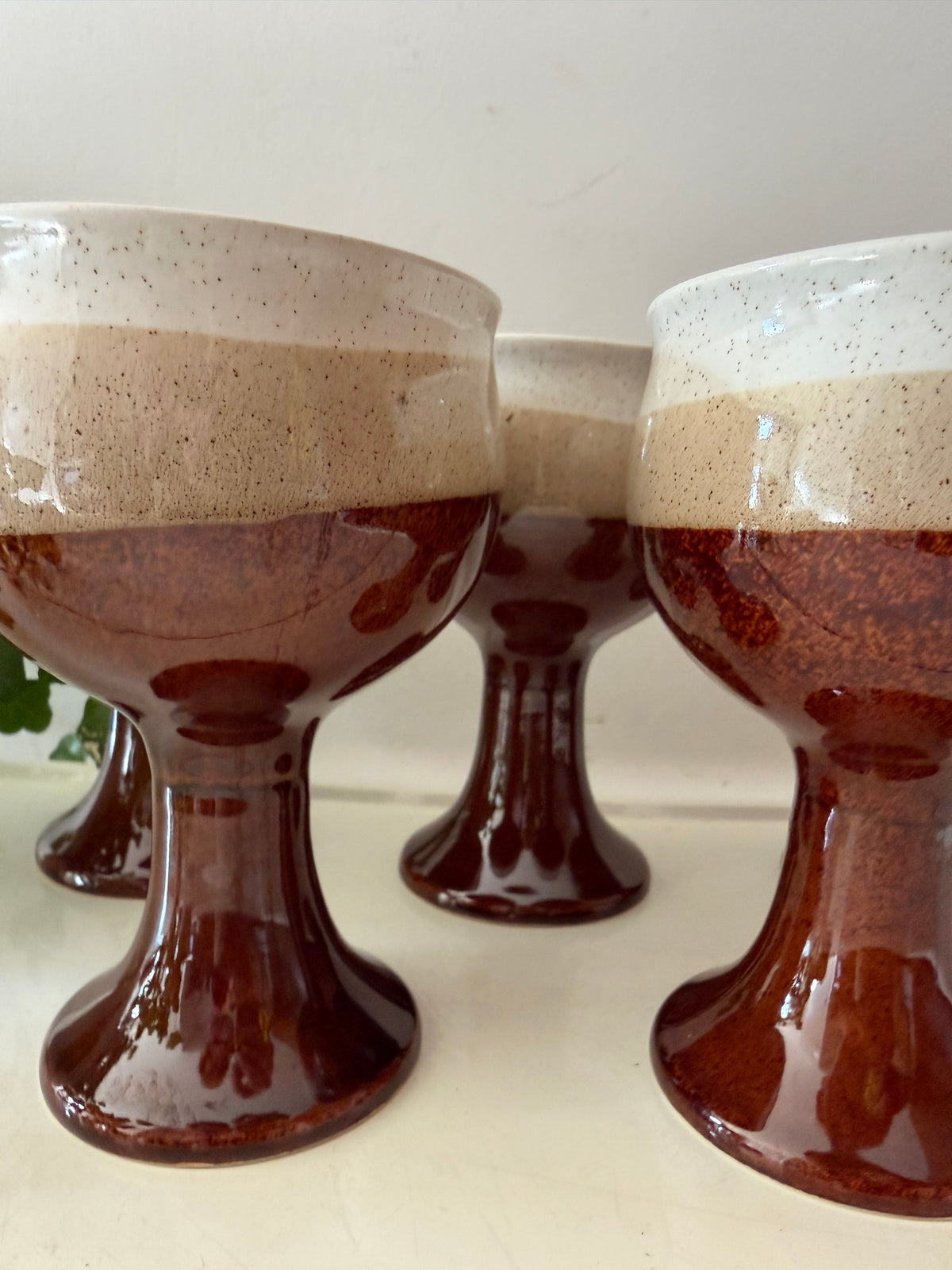 Mid Century vintage koffie mokken op voet