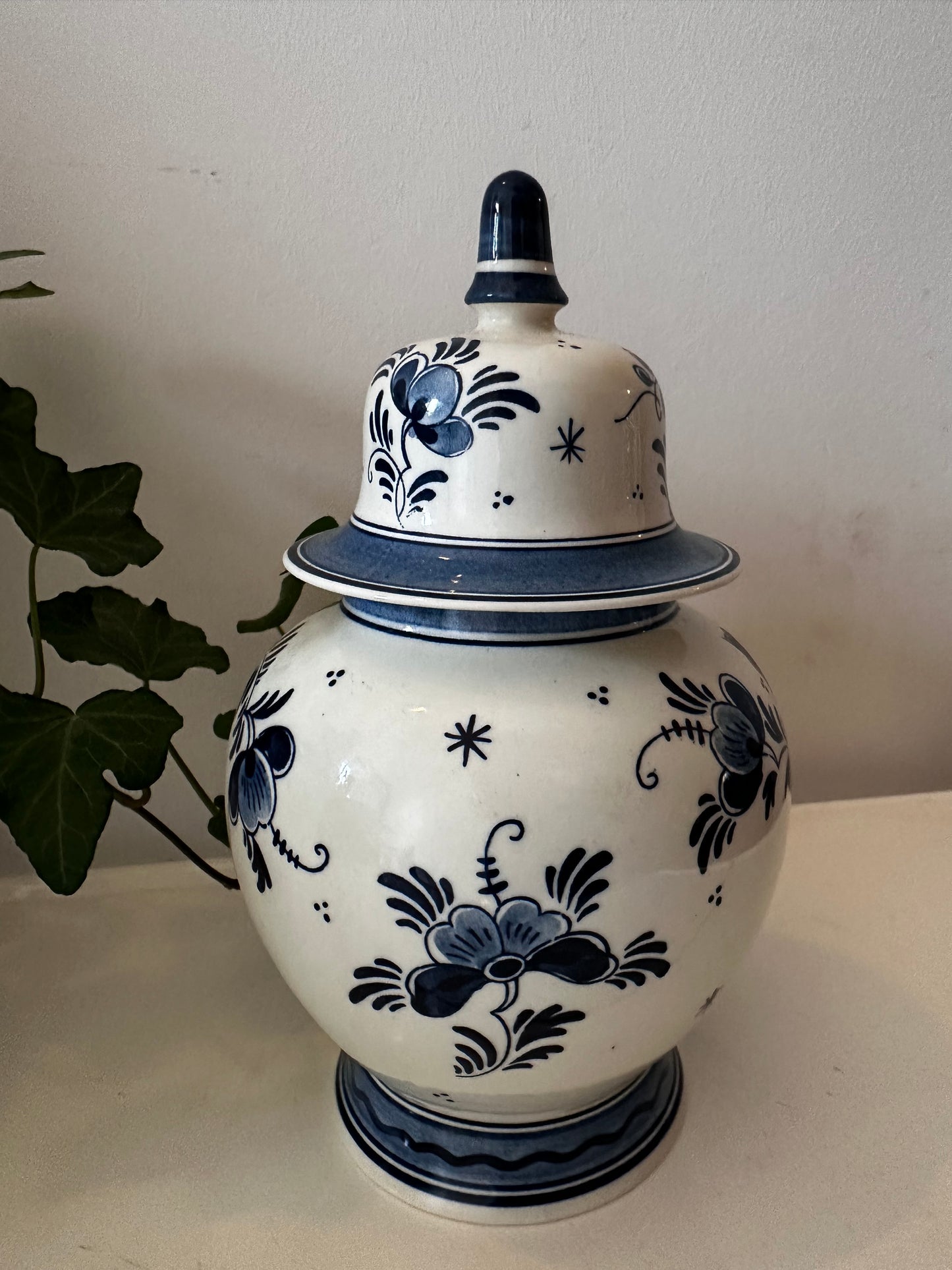 Goedewaagen dekselvaas delfts blauw vintage