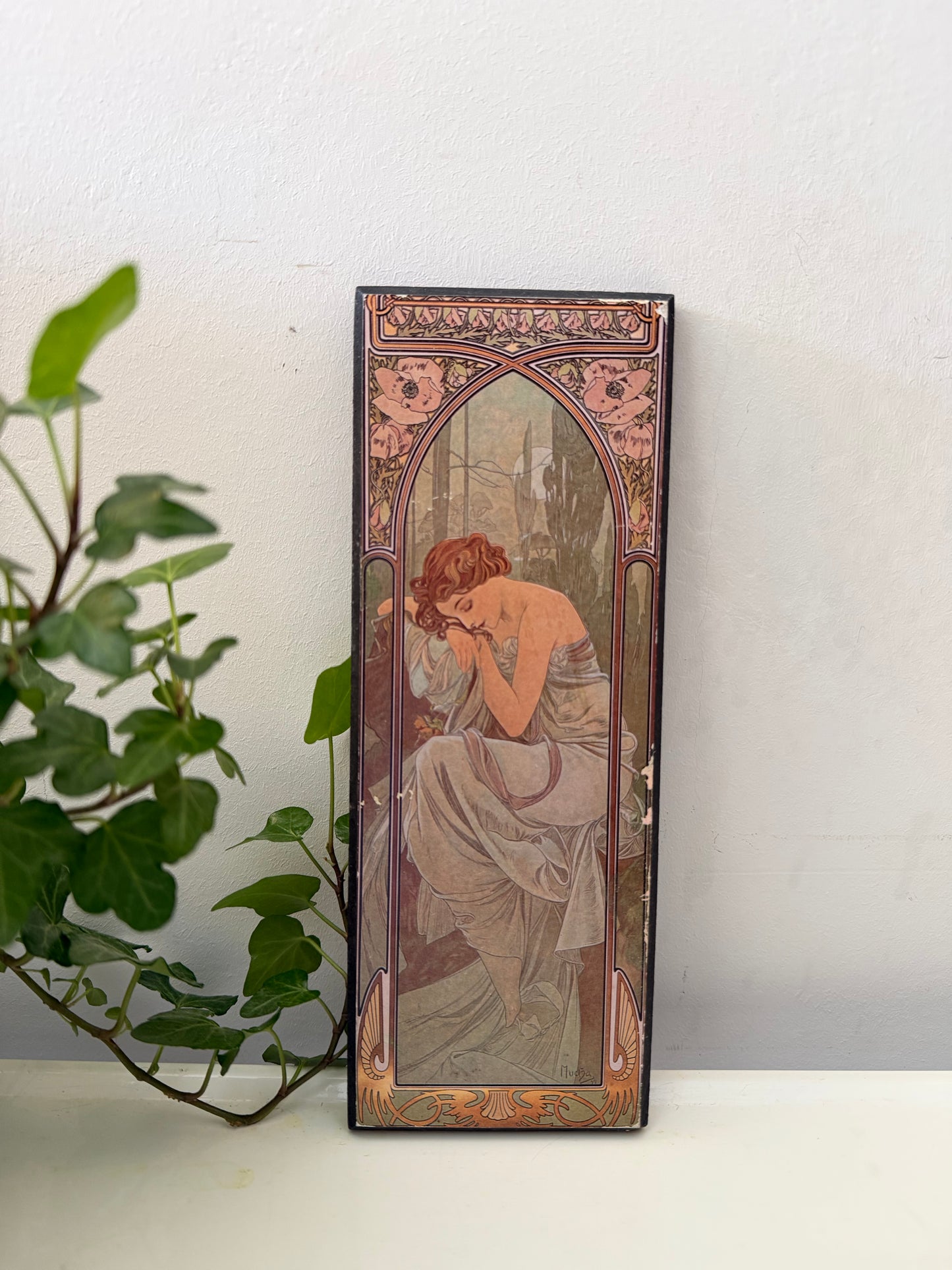 Art Nouveau prentje op houten lijstje