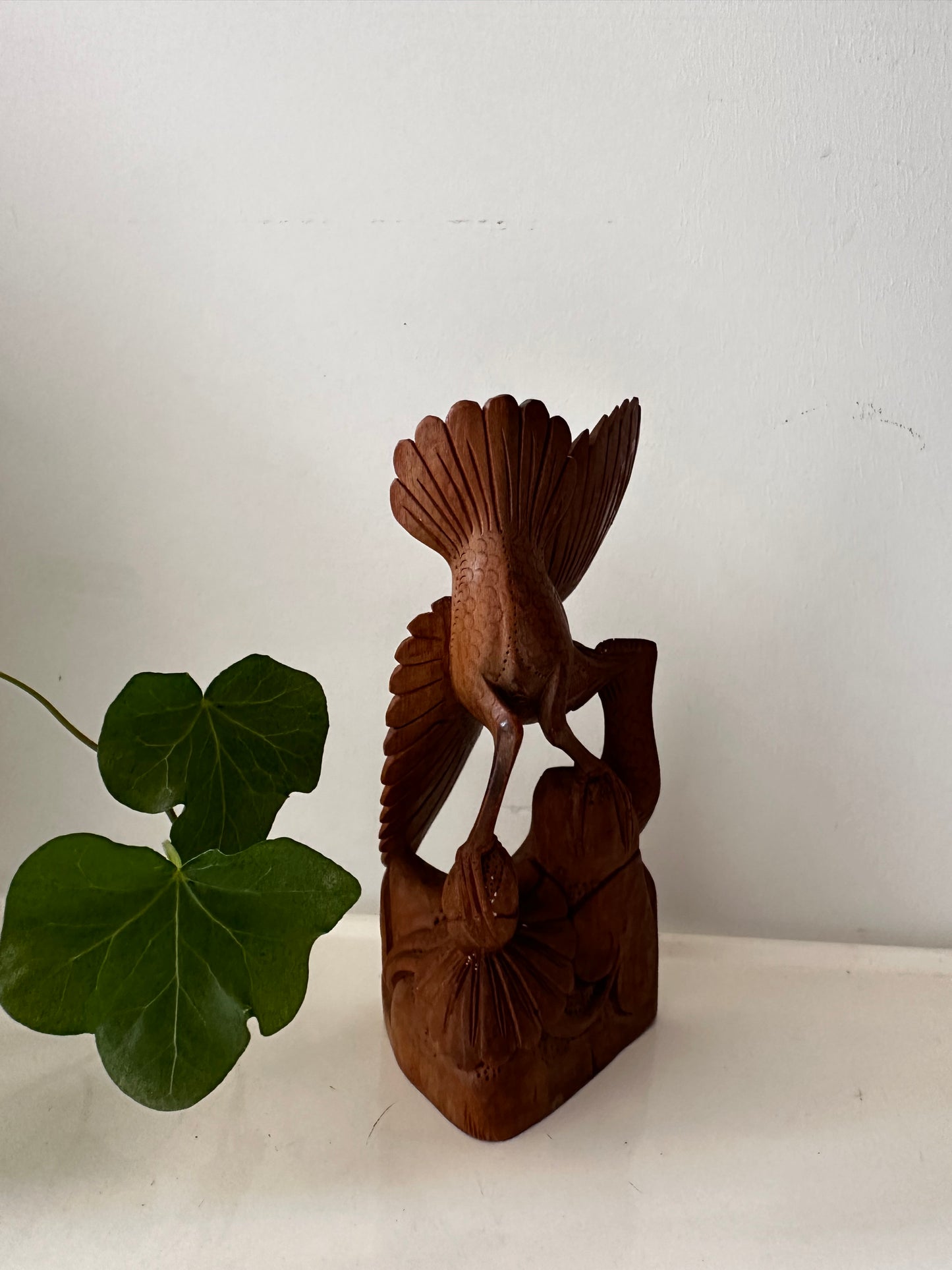 Vintage houten beeldje houtsnijwerk