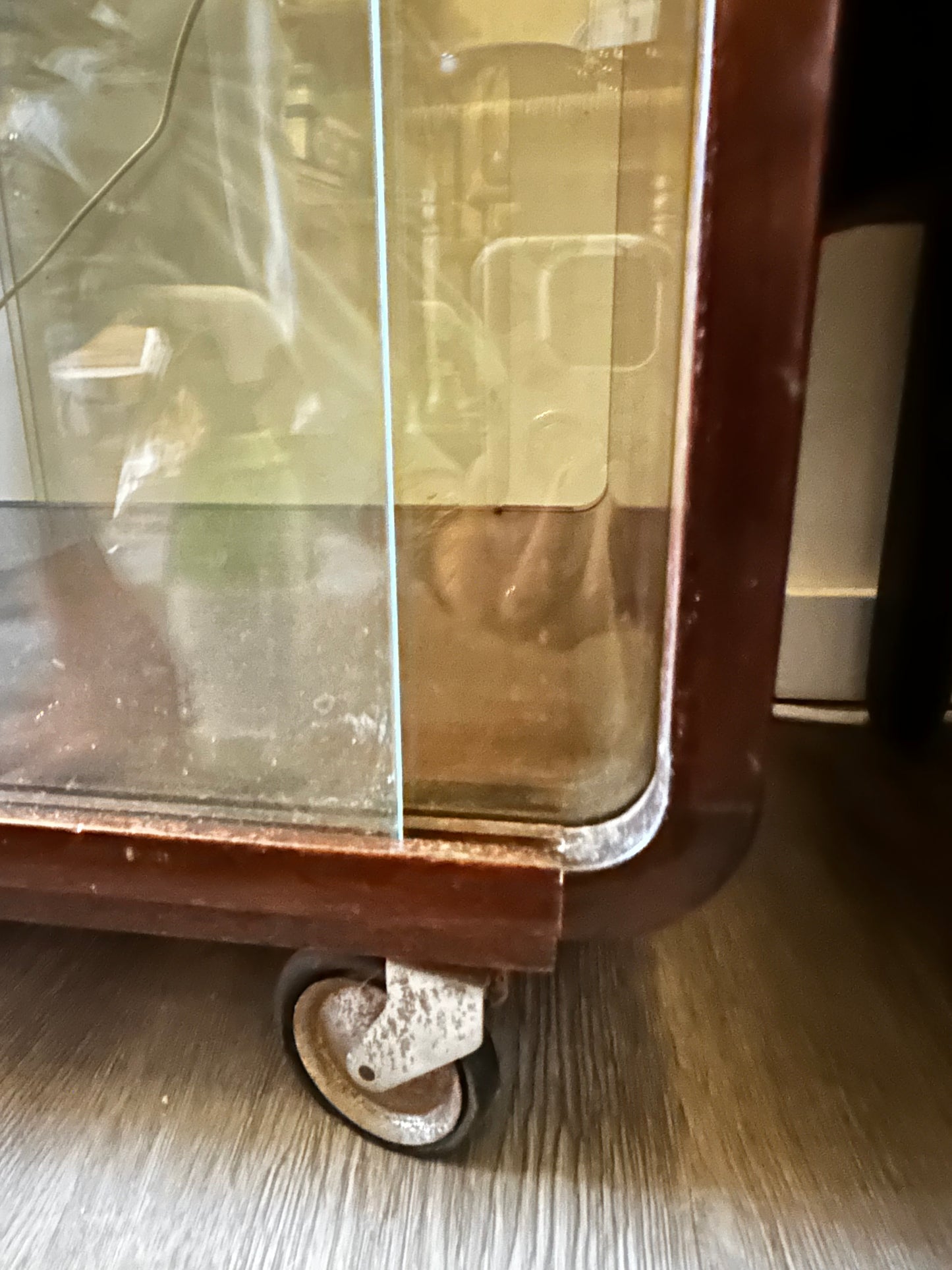 Art deco bar drankenkast op wielen