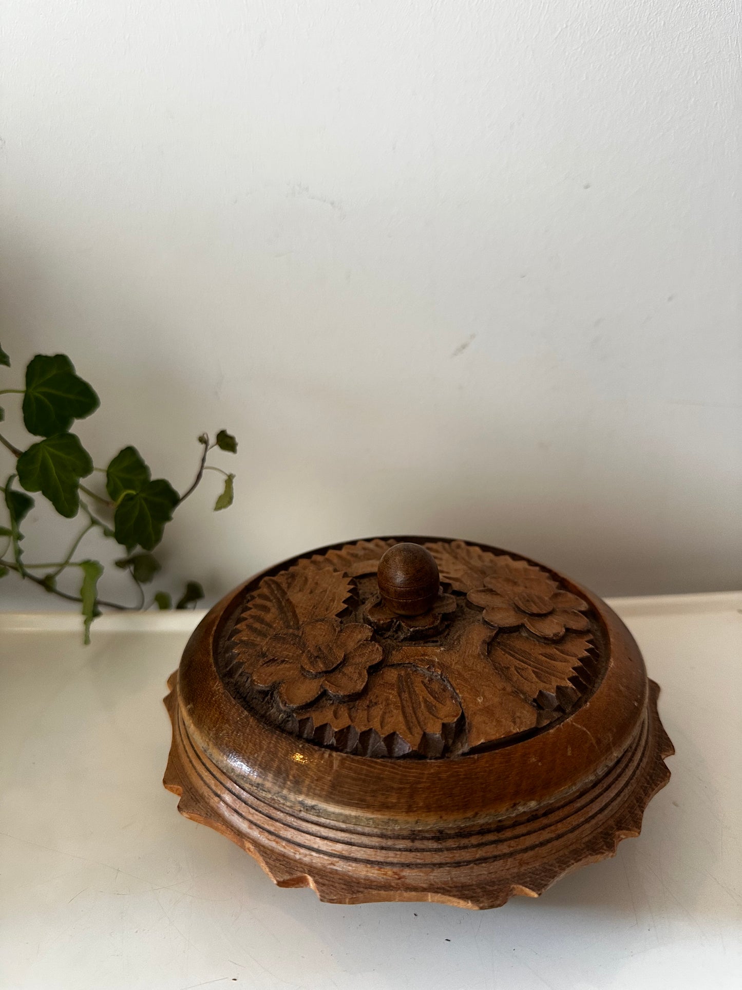 Houten rond bewaardoosje