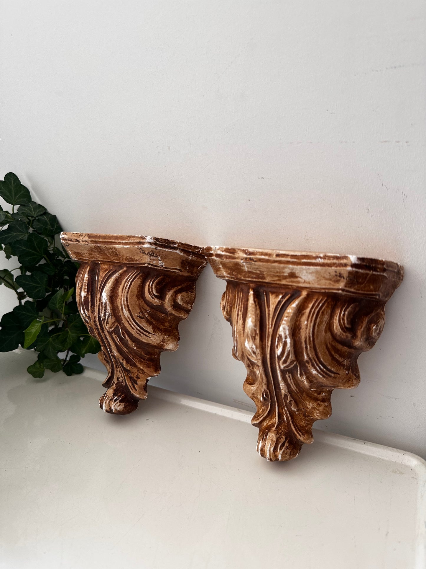 Vintage wand consoles