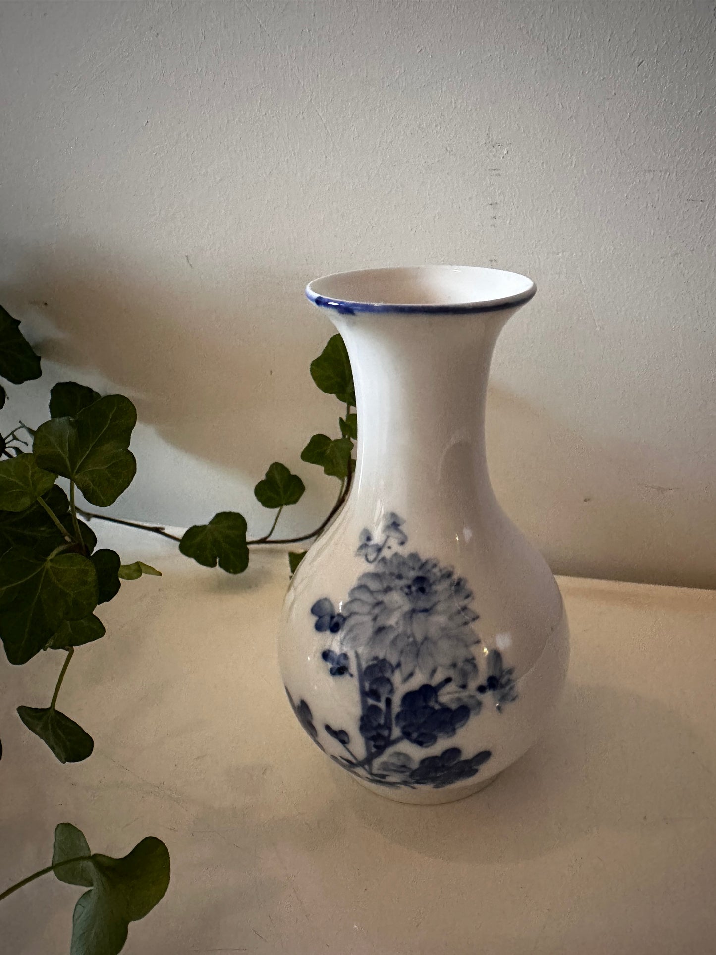 Porseleinen Delfts blauw vaasje vintage