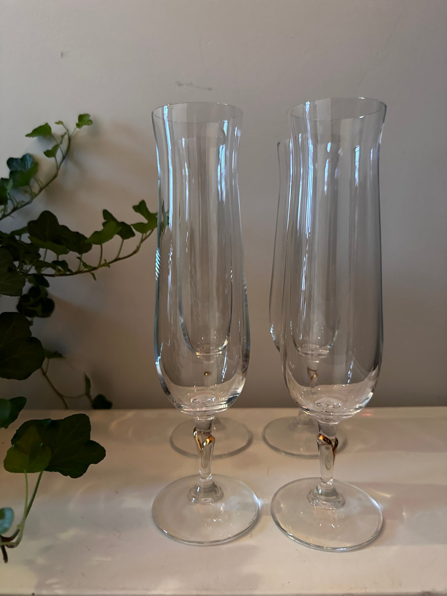 Hoge kristallen vintage champagne glazen