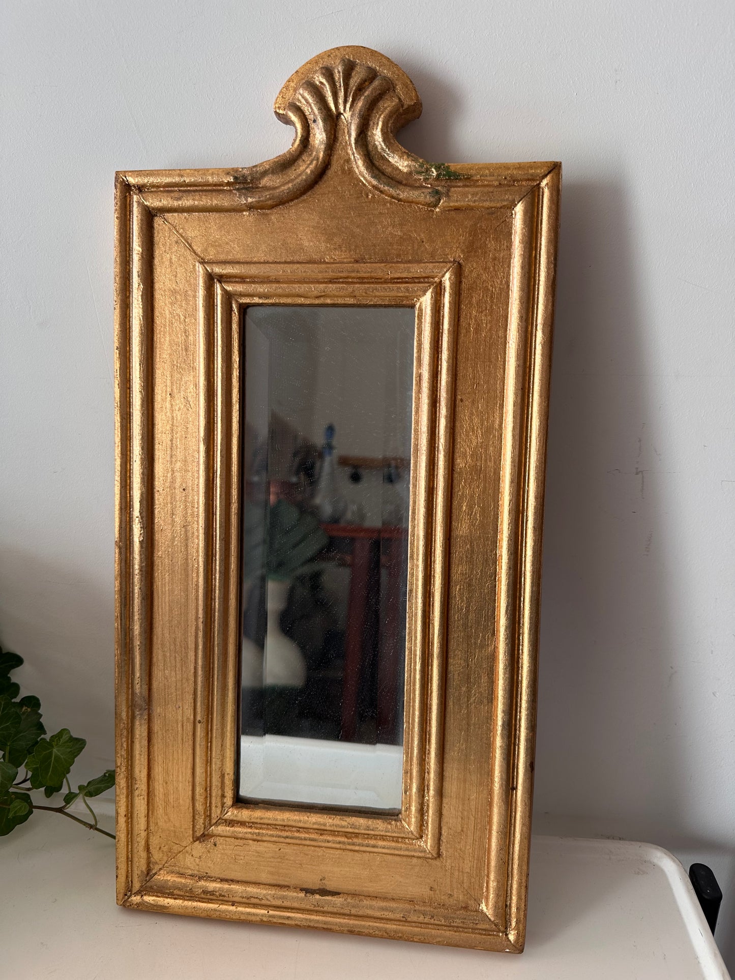 Goudkleurige spiegel