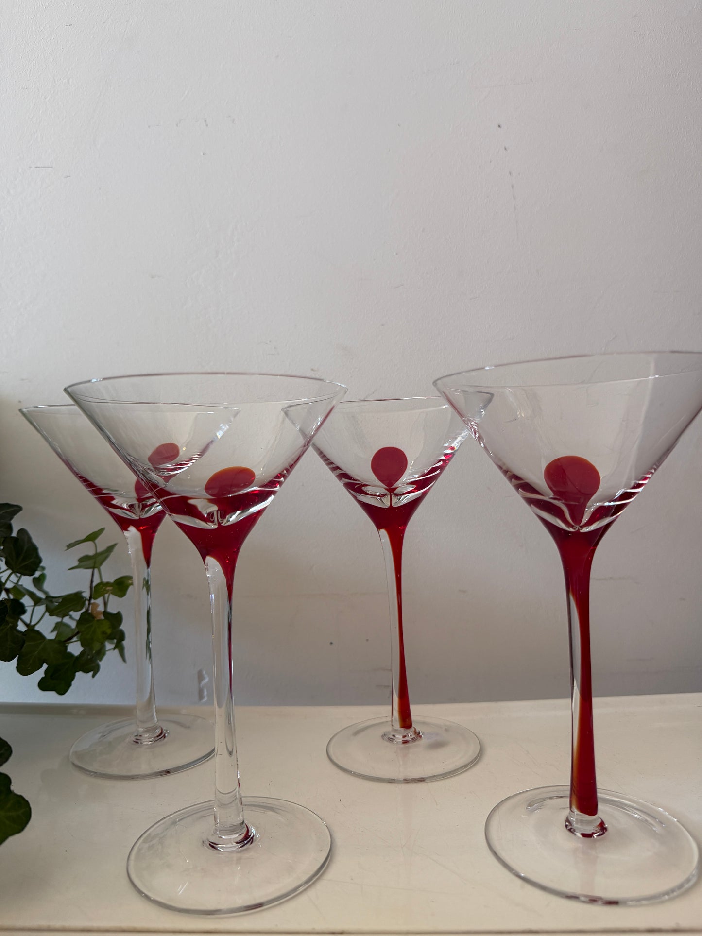 Pier 1 Imports Swirline Red cocktail glazen