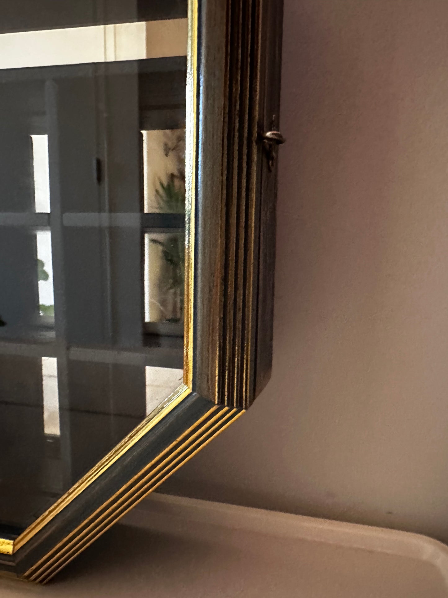 Vitrine kastje glas met spiegelglas