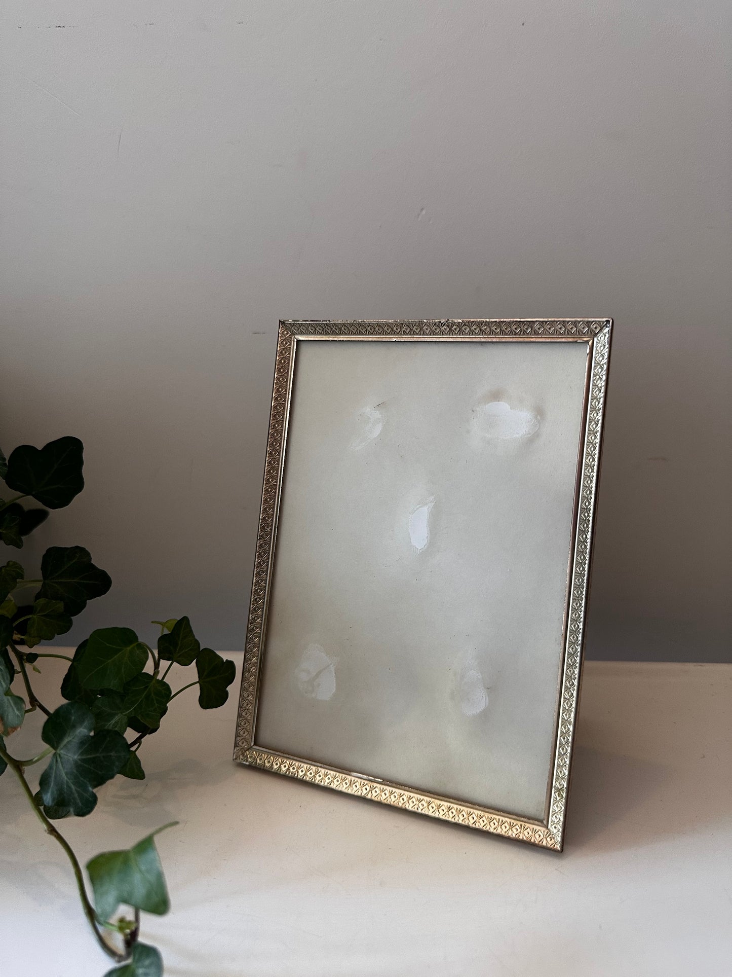 Vintage fotolijstje met zilverkleurige omlijsting