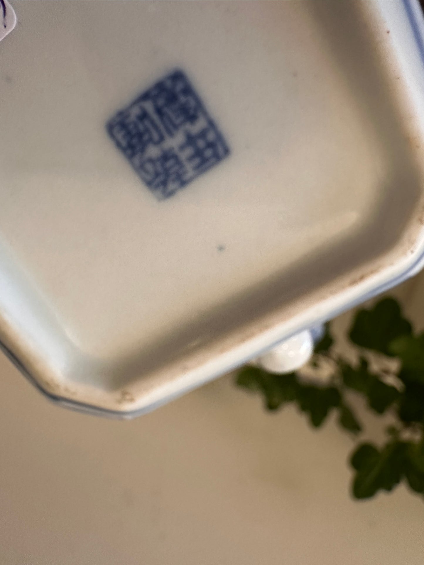 Blauw wit porseleinen theepot