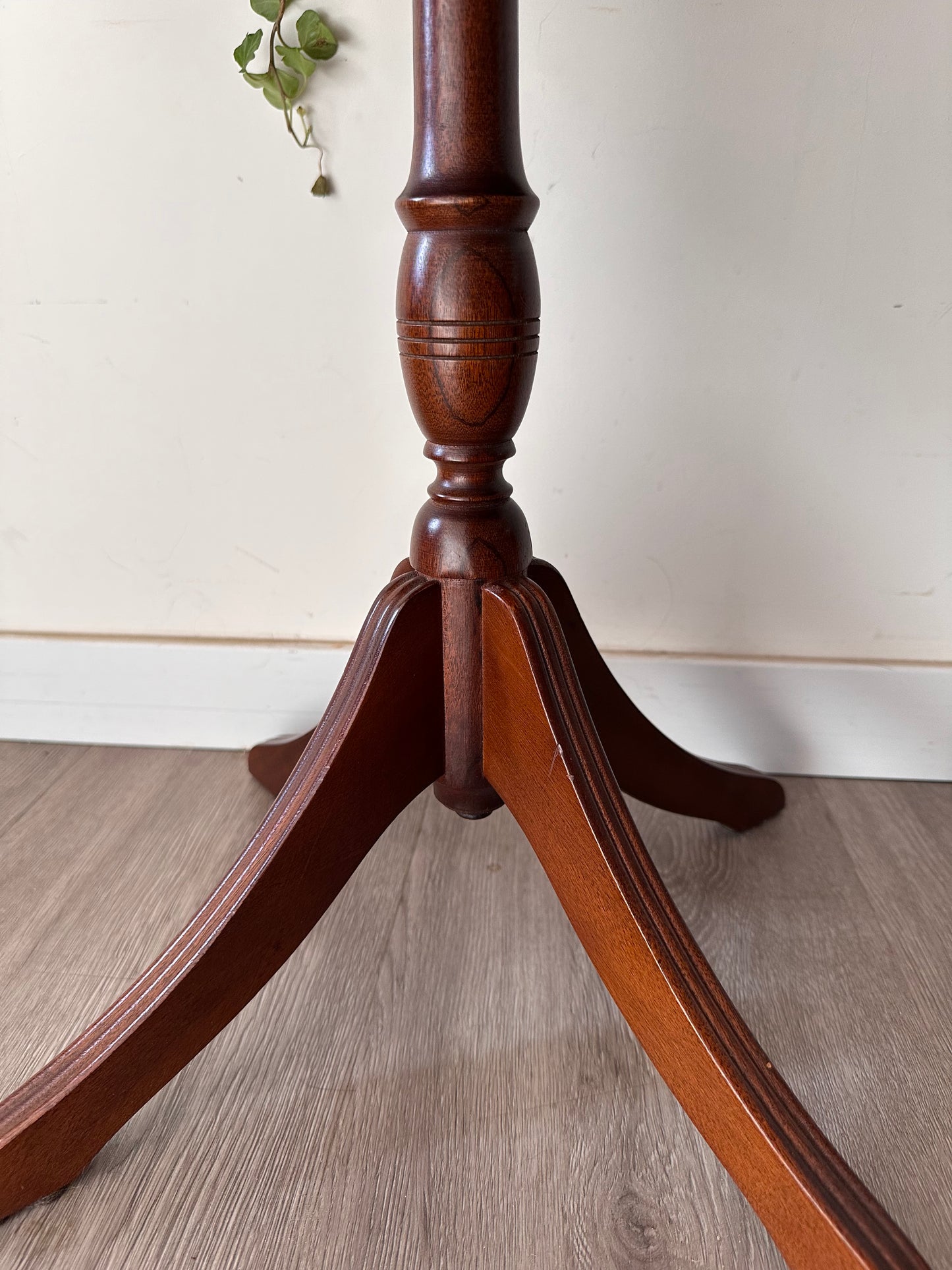 Vintage klassiek koffietafeltje