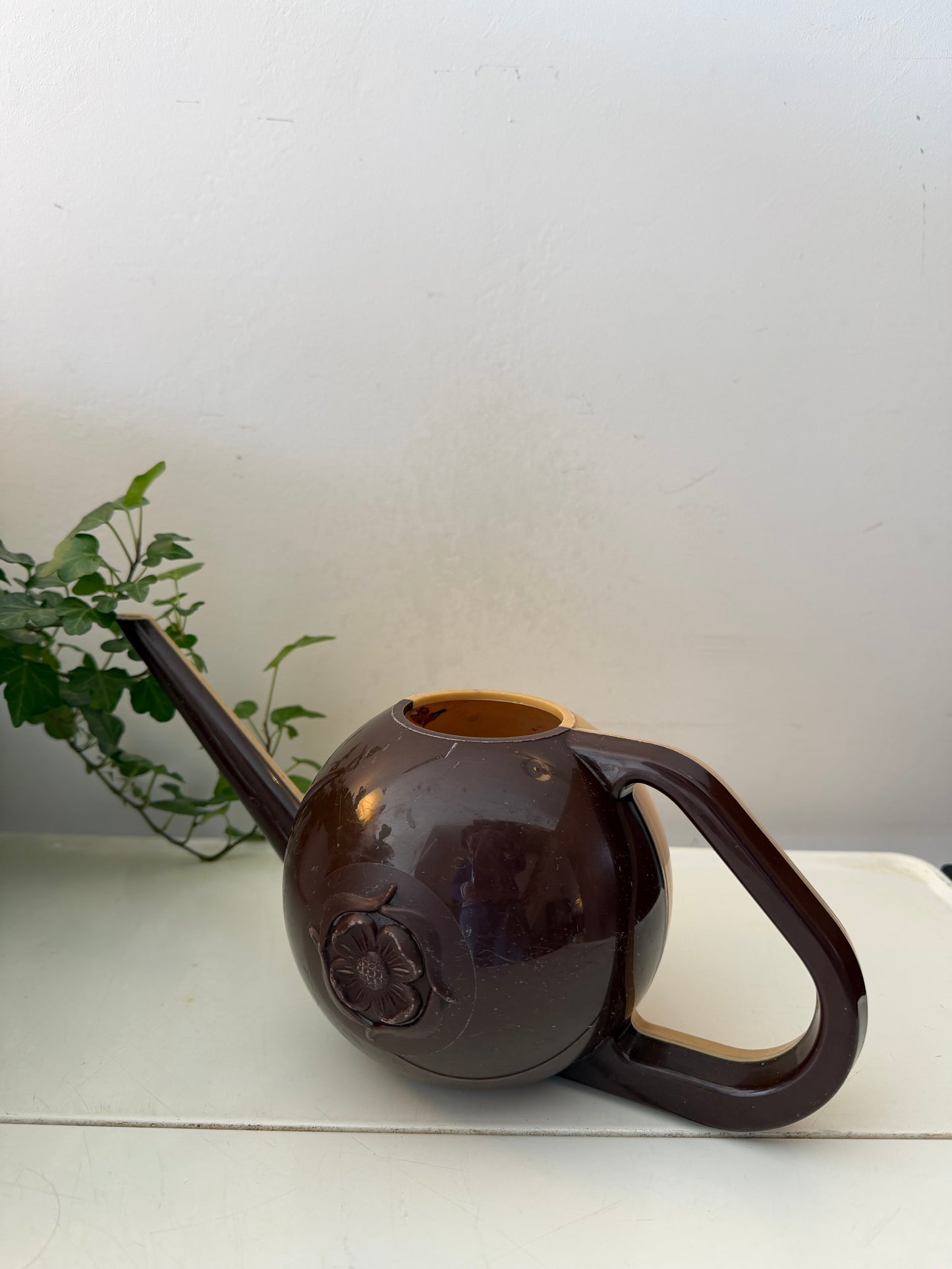 Vintage jaren 70 kunststof gieter