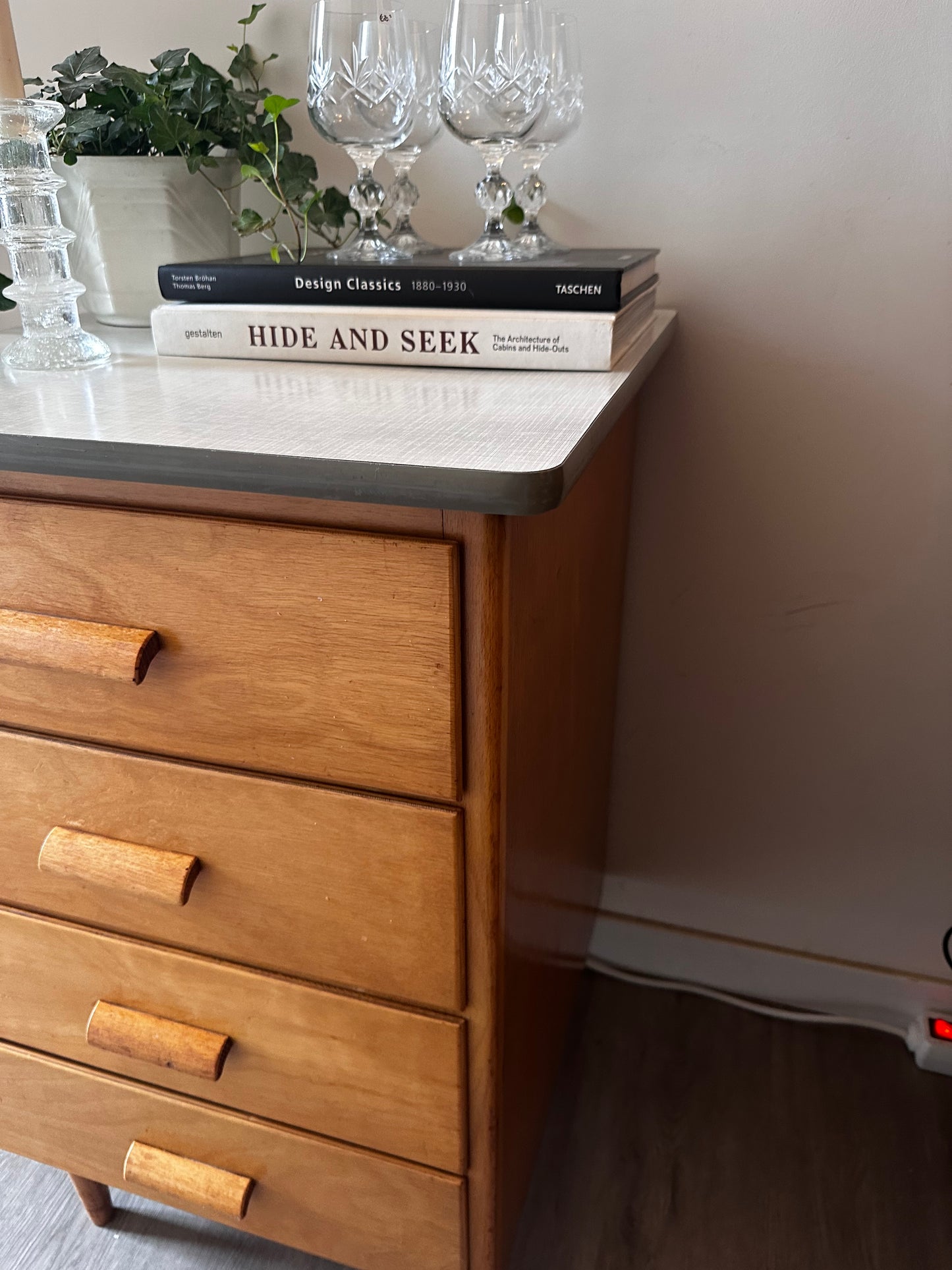 Mid Century ladekastje