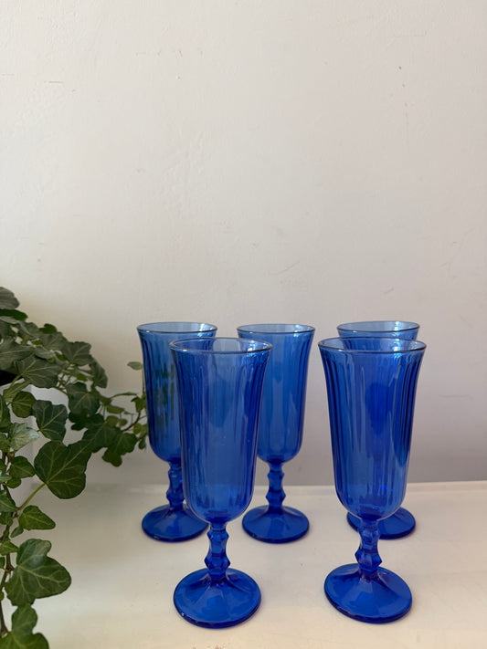 Set prachtige blauwe flutes